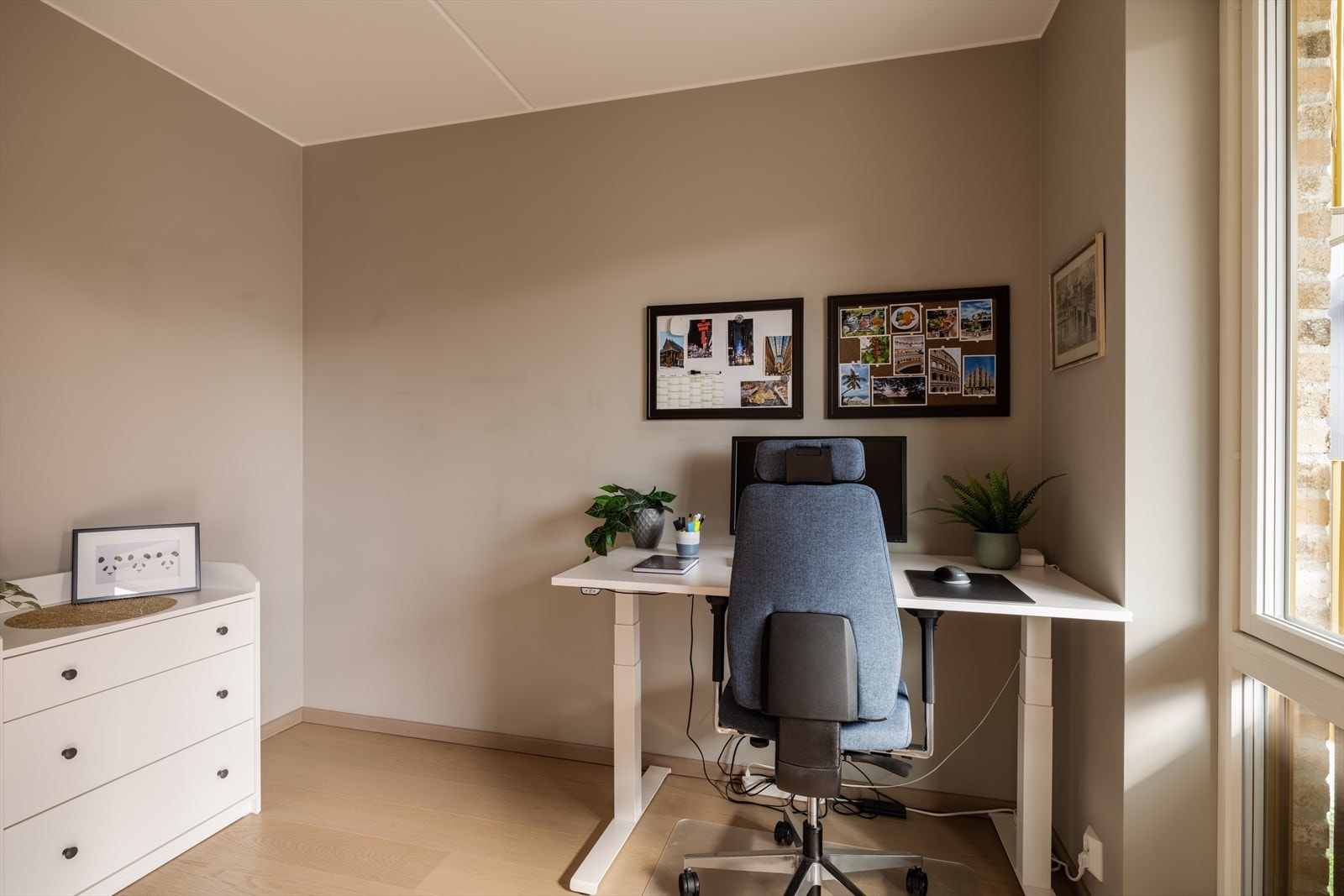 Soverom 2 har en fleksibel planløsning og passer godt som barnerom, gjesterom eller hjemmekontor. Galleribilde