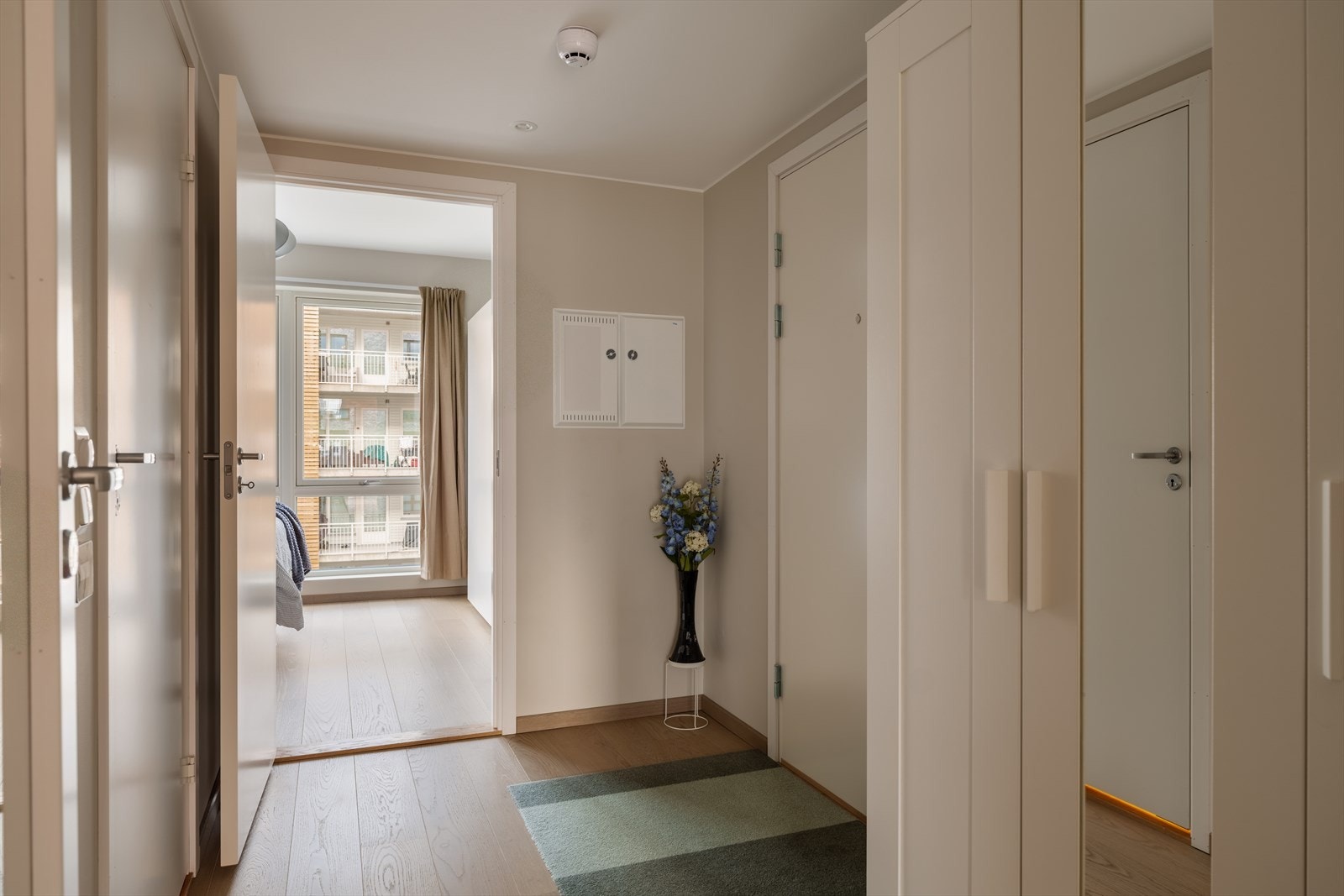 Velkommen hjem! Ses vi på visning? Galleribilde