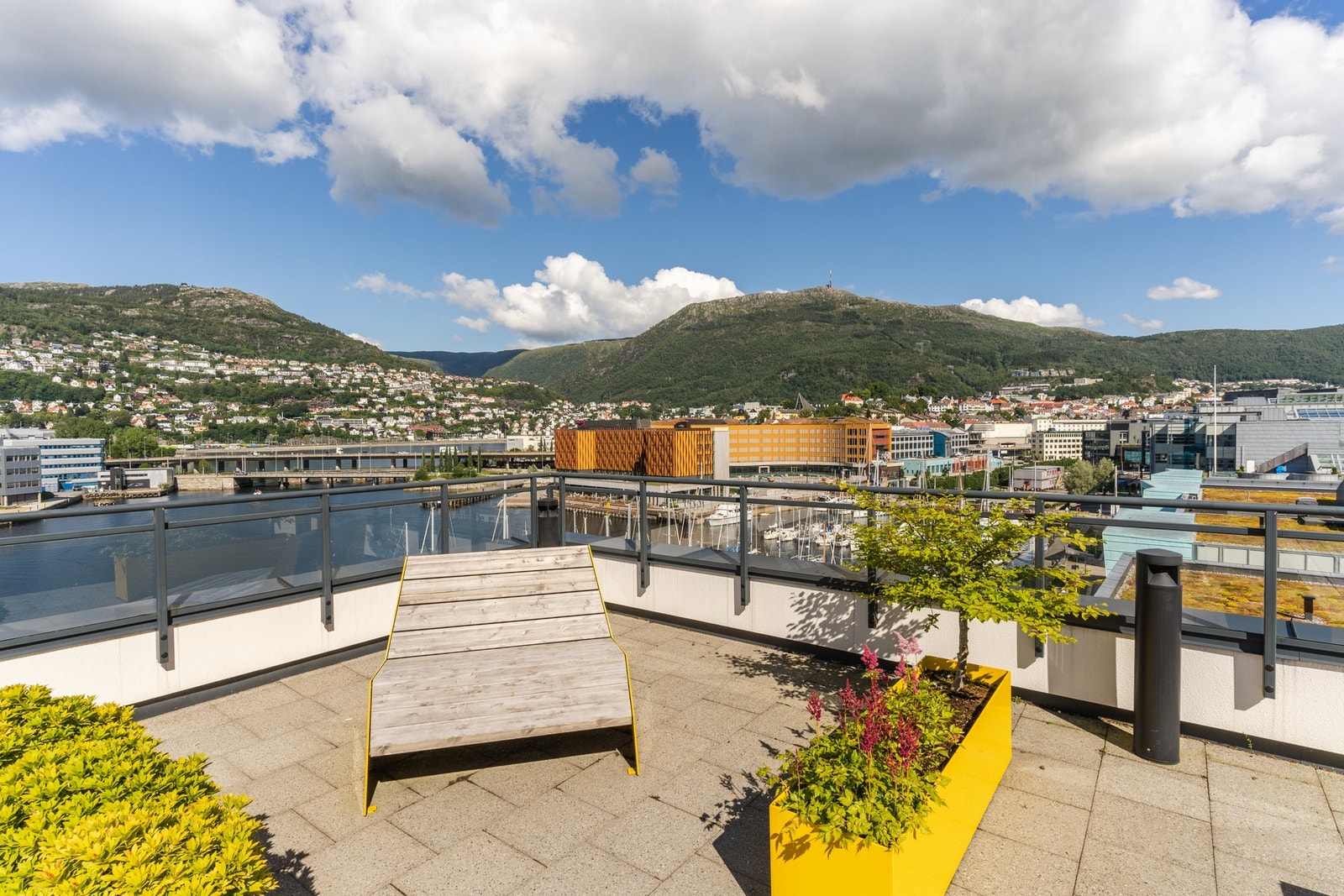 Sameiet har en felles takterrasse hvor du kan nyte solfylte dager. Galleribilde