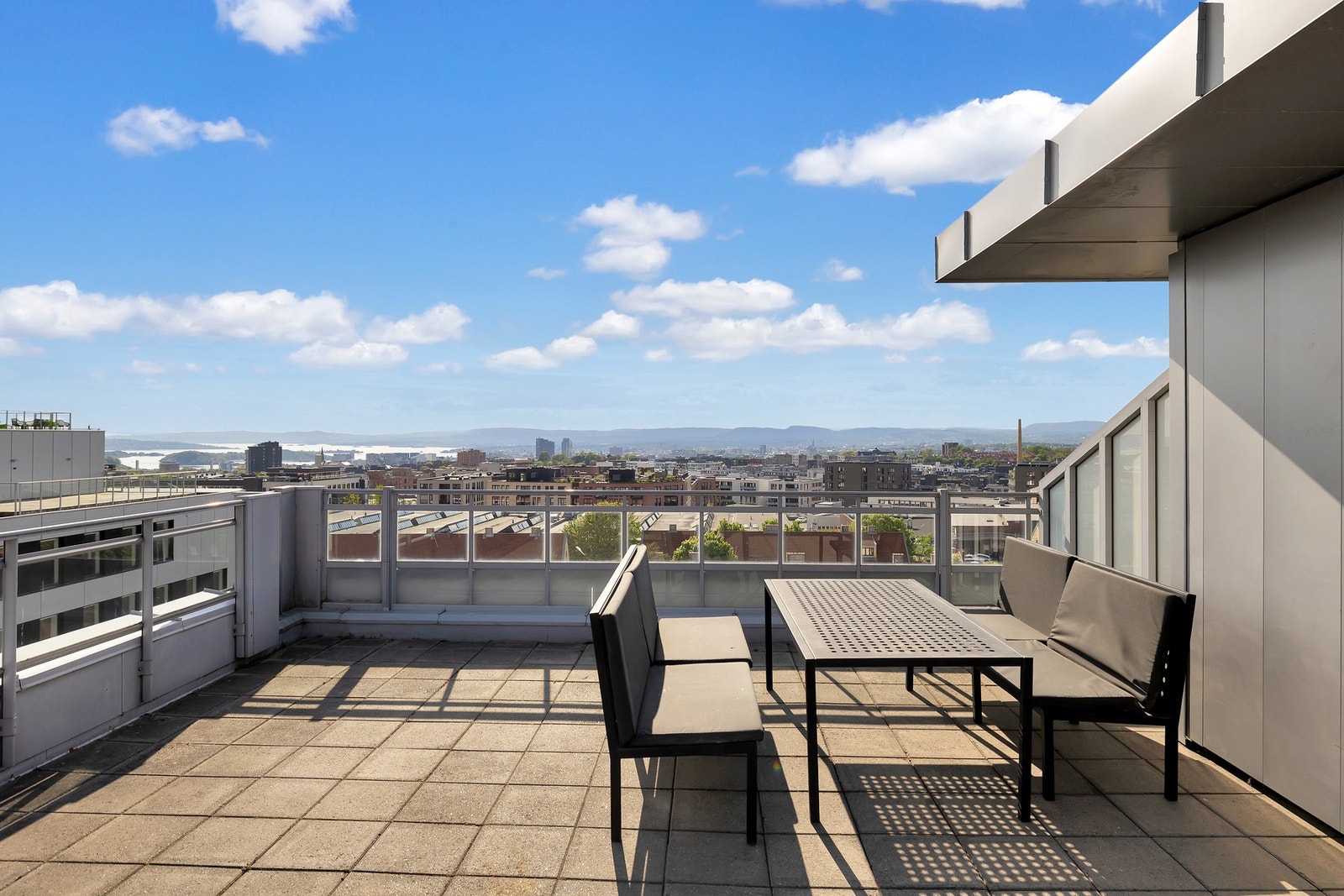Tilgang til herlig felles takterrasse Galleribilde