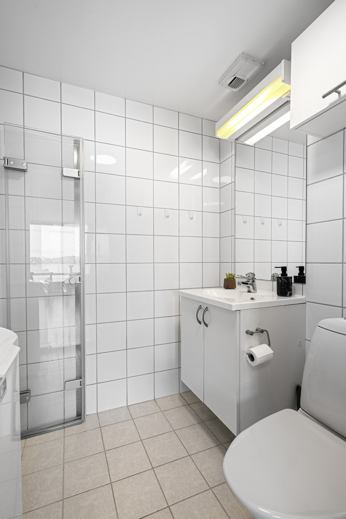 Badet kommer til venstre for gangen, noe som gjør det meget godt plassert. Galleribilde