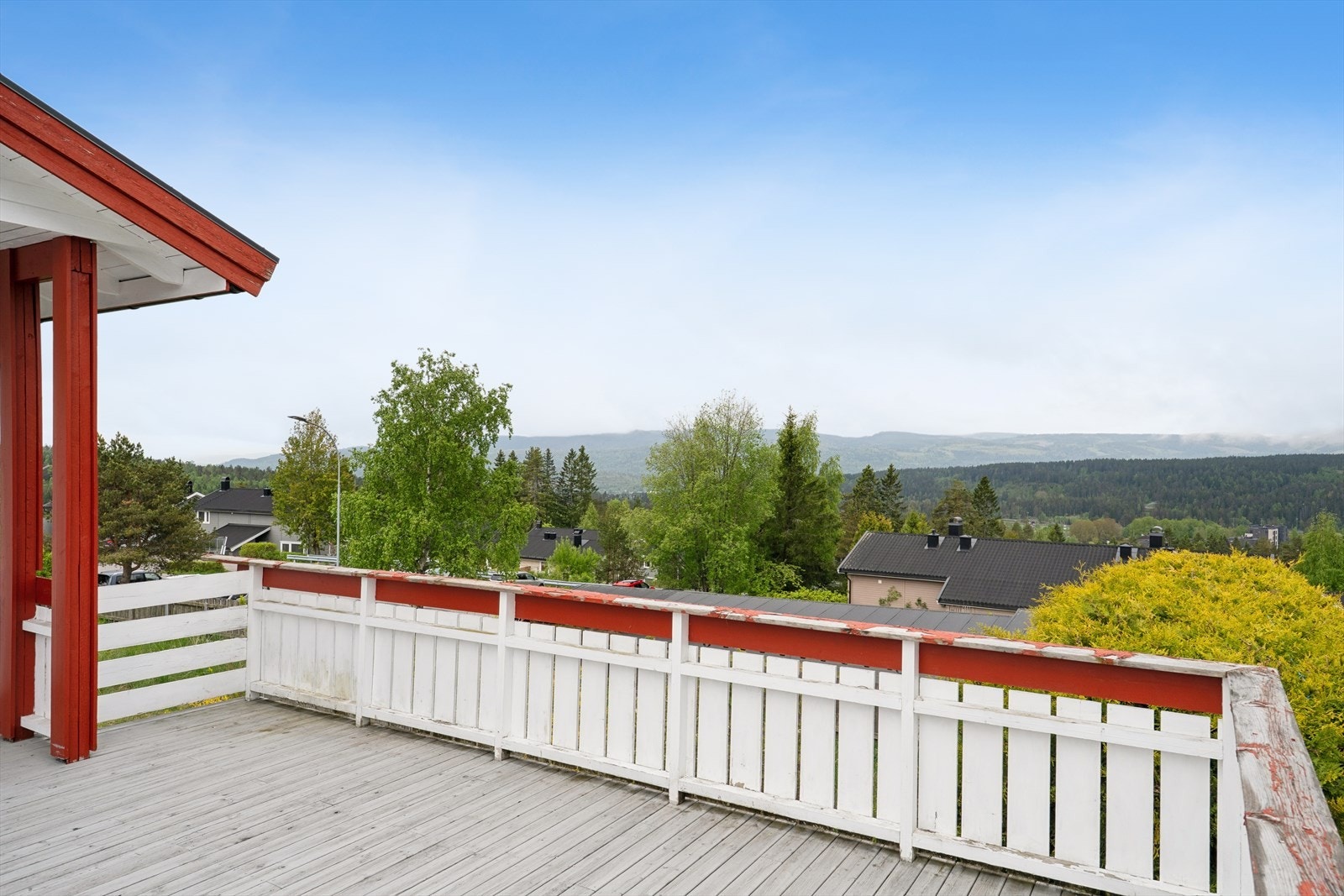 God plass for både sittegrupper og grill Galleribilde
