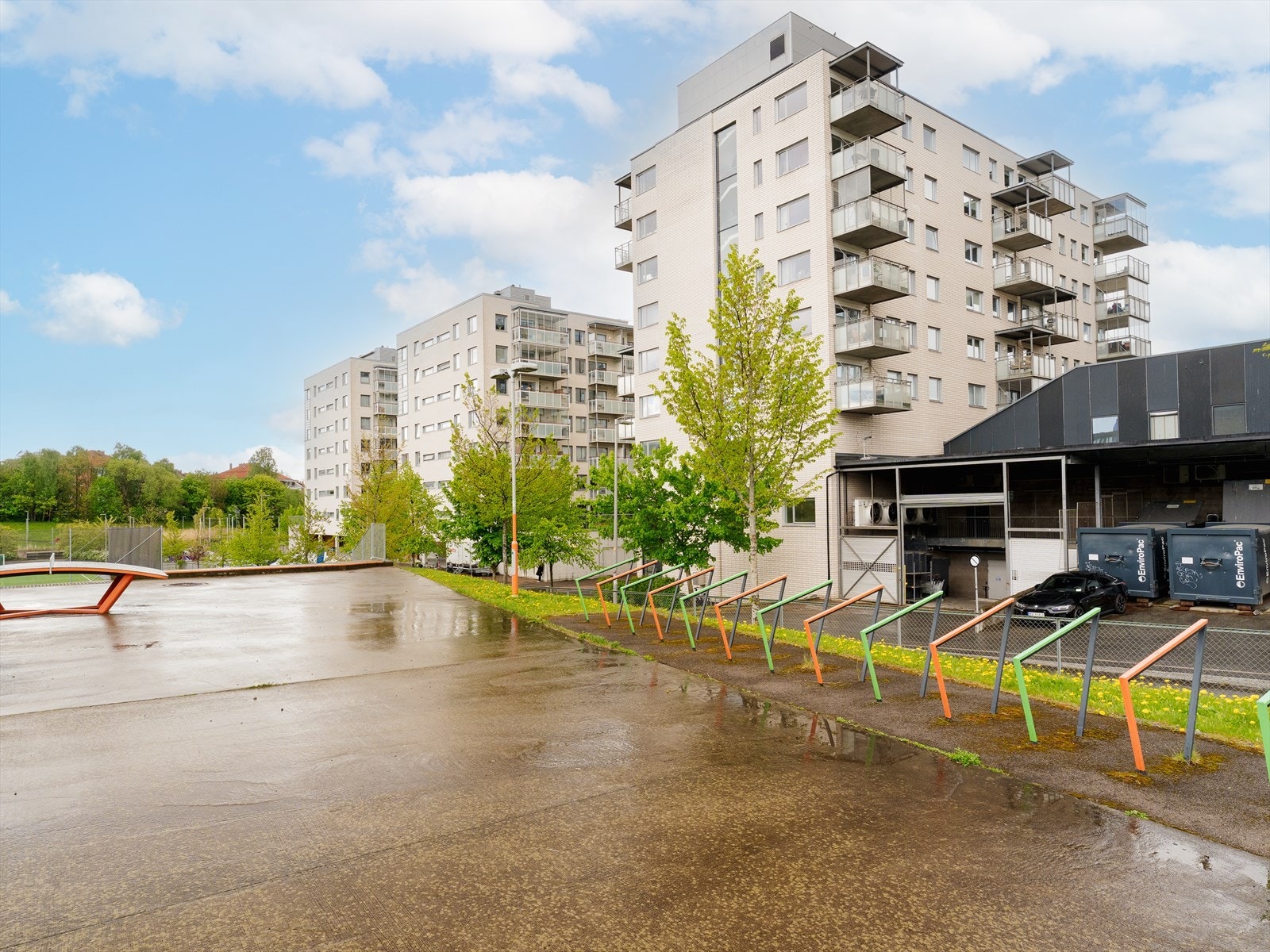 Eiendommen har heis til alle etasjer, inkludert leilighetens plan i 6. etasje. Galleribilde
