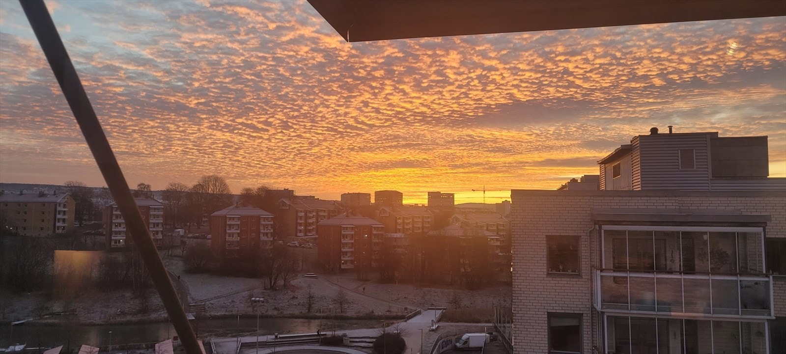 Leiligheten byr på flotte solnedganger. Selgers privat bildet. Galleribilde