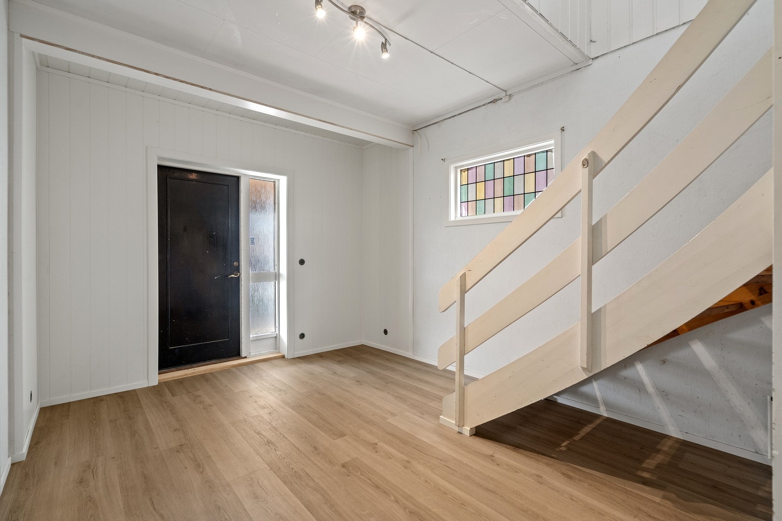 Velkommen inn i denne romslige entréen! Galleribilde