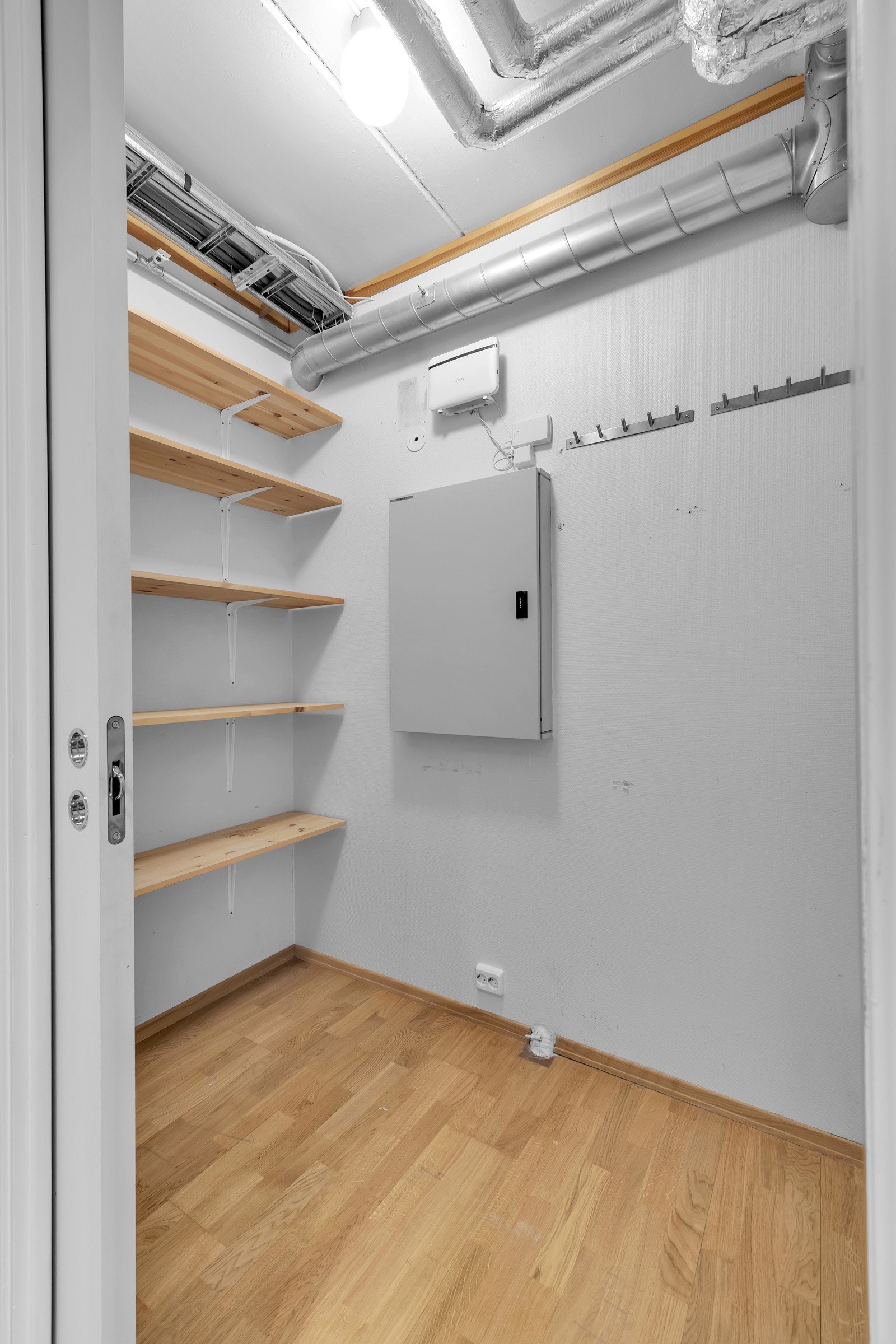 Innvendig bod. Galleribilde