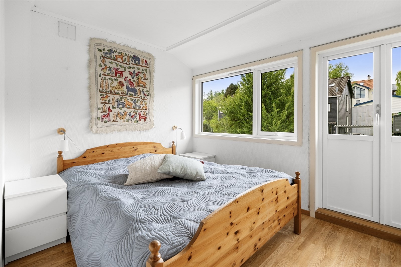 Hovedsoverom med plass til dobbeltseng Galleribilde