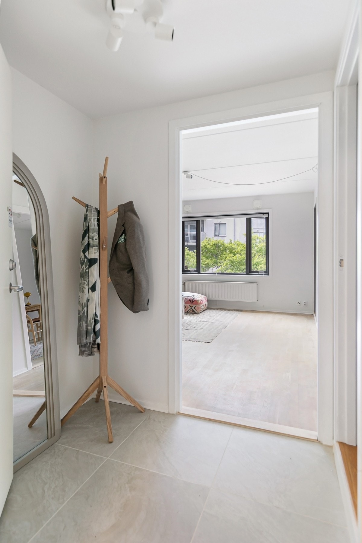 Flislagt entré Galleribilde