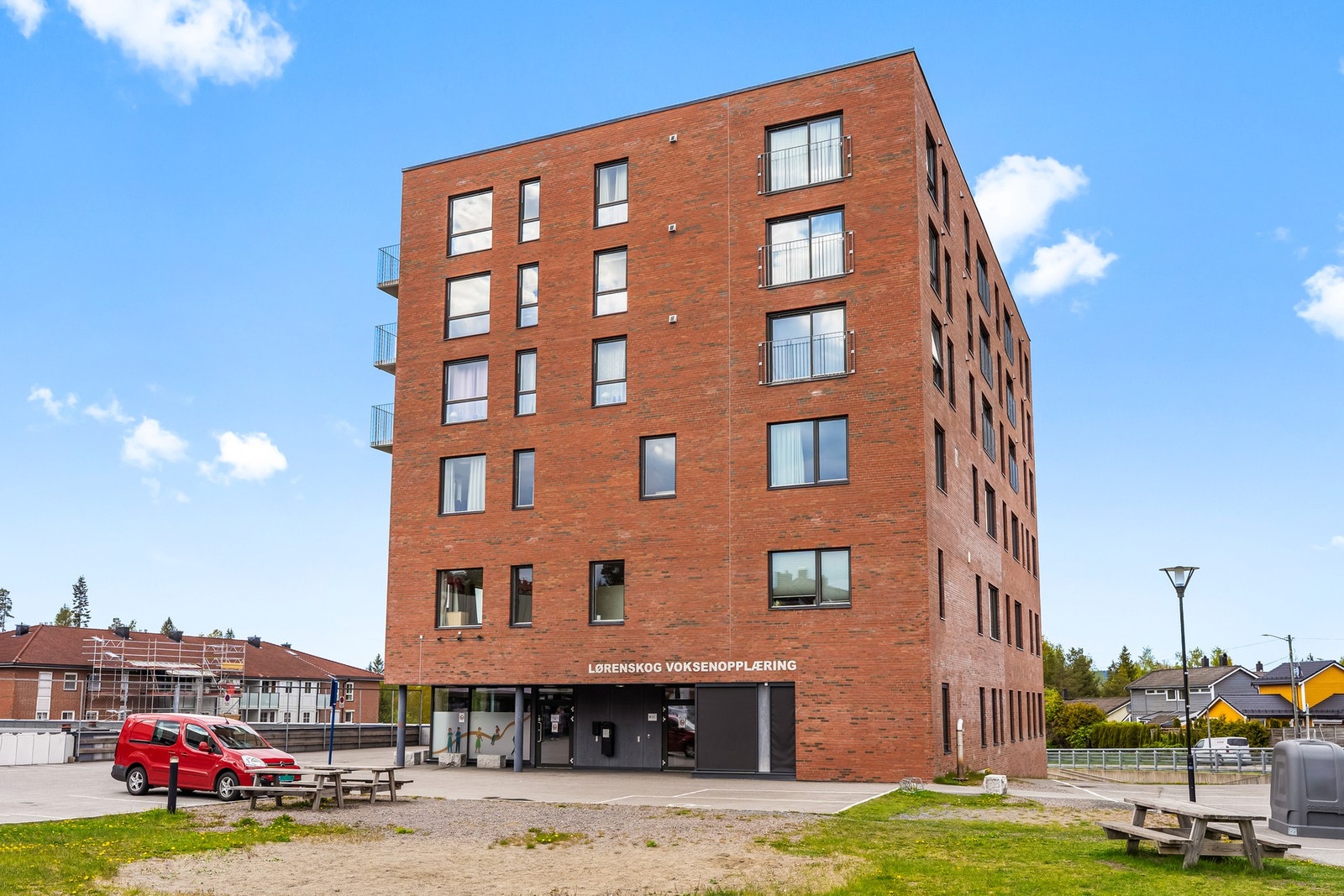 Moderne leilighetsbygg oppført i 2016. Galleribilde