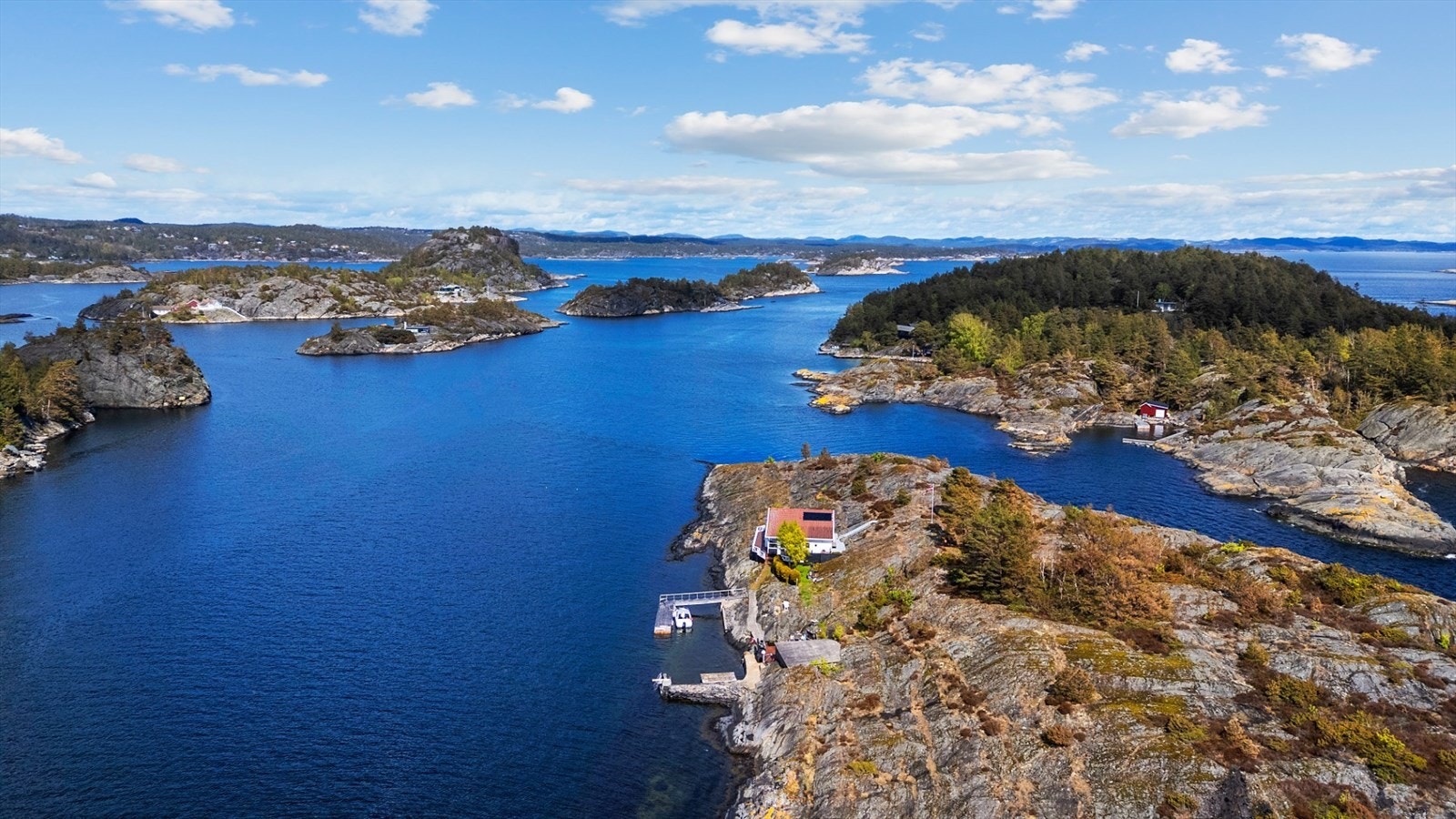 Et eldorado for den som er glad i sjø, båt og fiske i Bamble-skjærgården. Galleribilde
