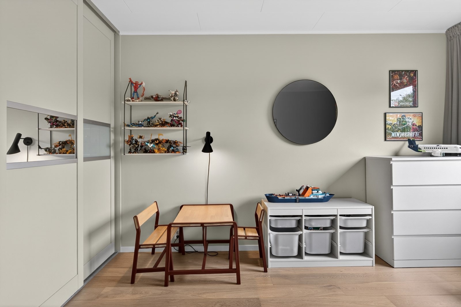 Soverommet har god plass til både seng og lekeareal. Galleribilde