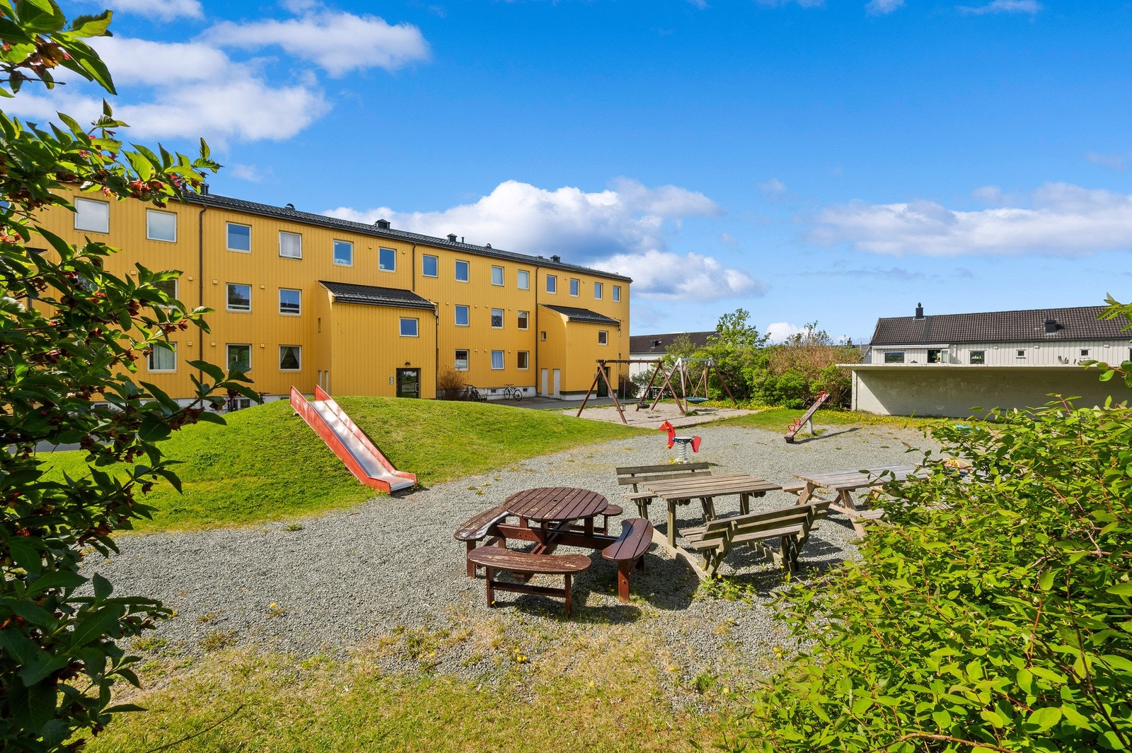 Gode uteområder og lekemuligheter for barn. Galleribilde