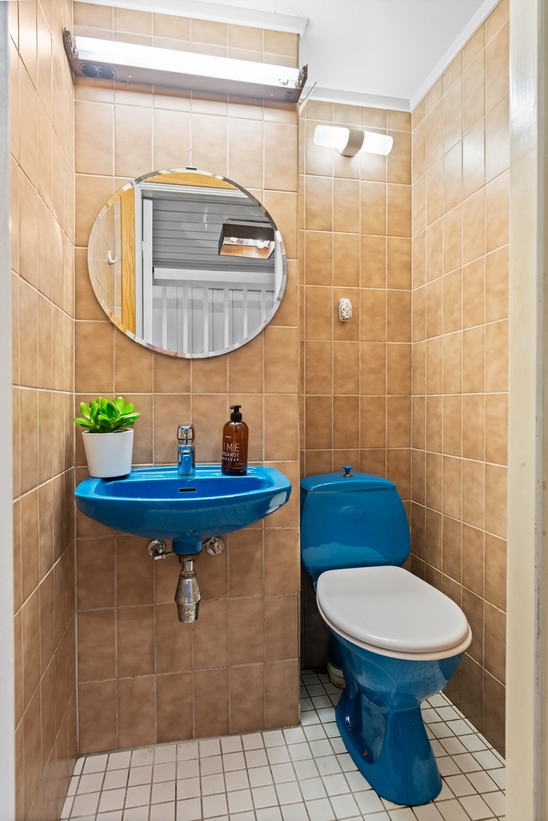WC rom i kjeller. Galleribilde