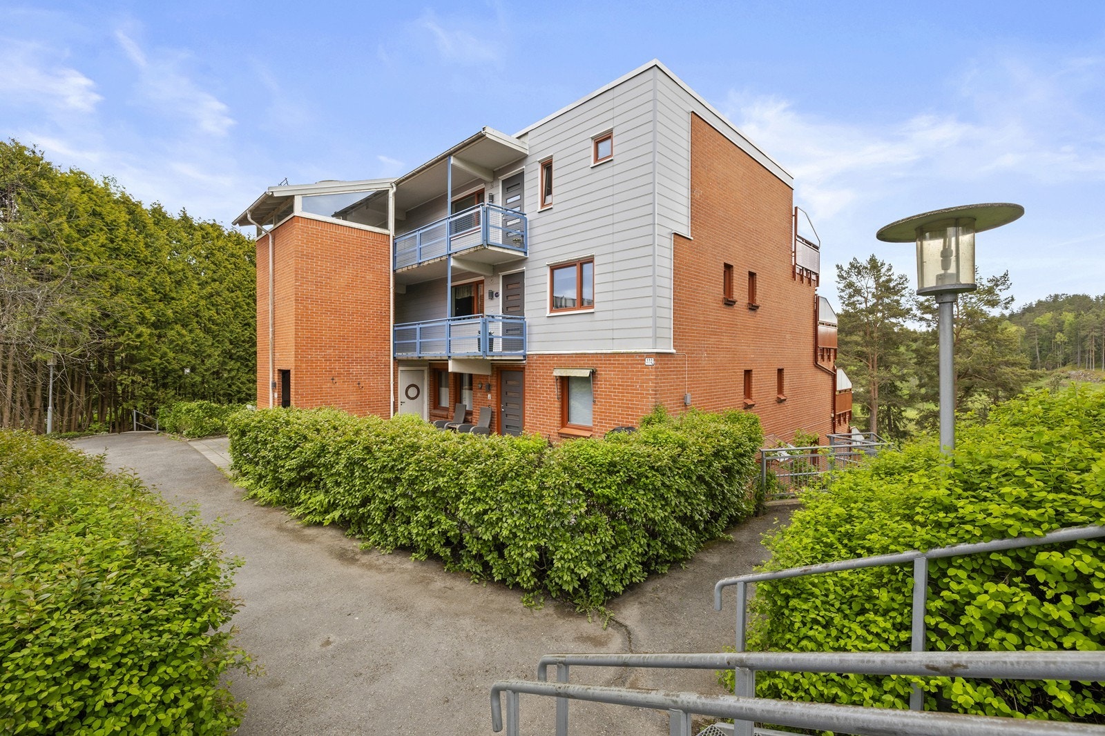 Leiligheten ligger i et veletablert og rolig boligområde. Galleribilde