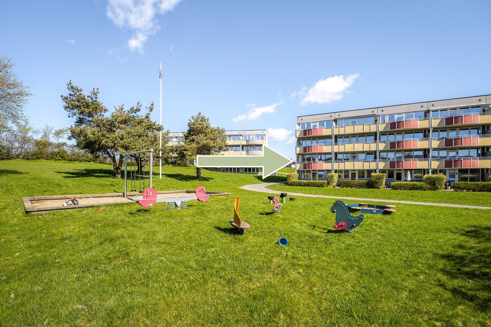 Området er godt tilrettelagt for barnefamilier, med lekeplasser på fellesarealene. Galleribilde