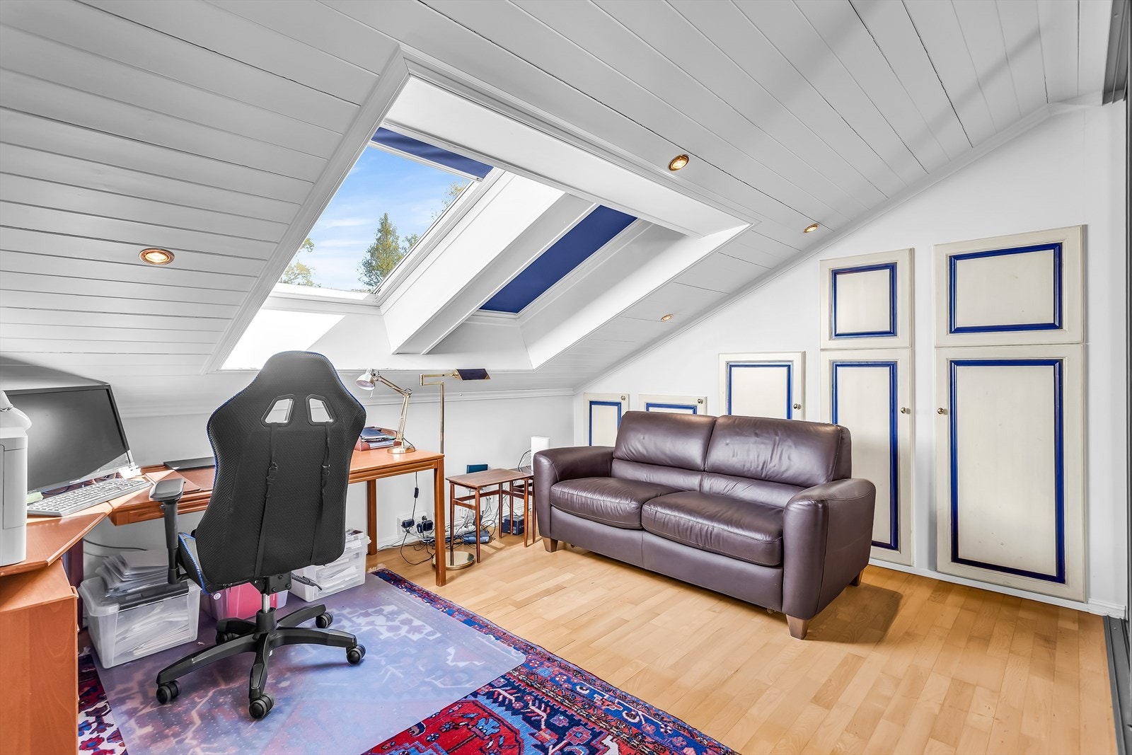 Leilighetens andre soverom er lyst og luftig, med plass til både seng eller kontorløsning. Galleribilde