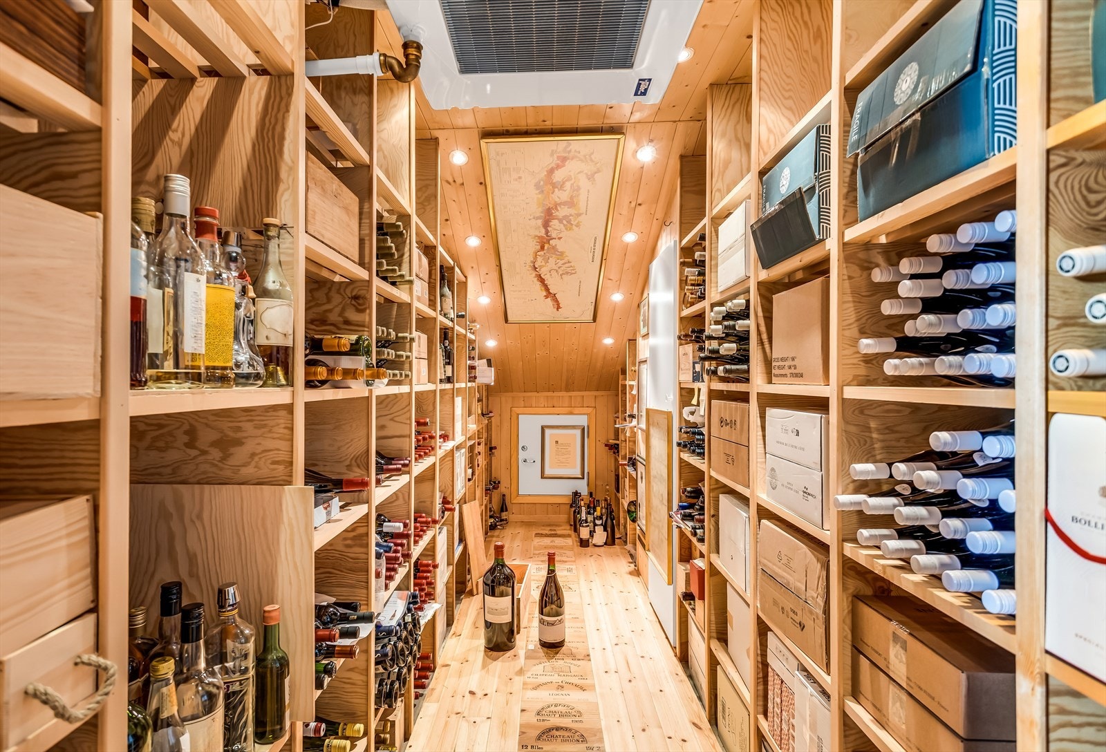 Vinrom eller ekstra lagringsplass. Galleribilde