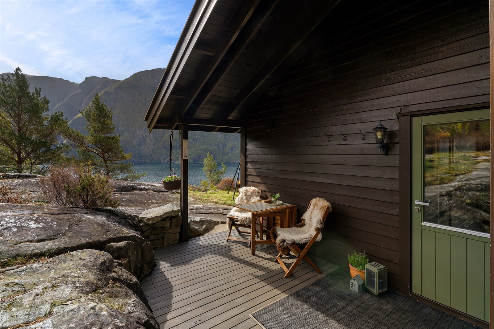 Overbygget inngangsparti. Galleribilde