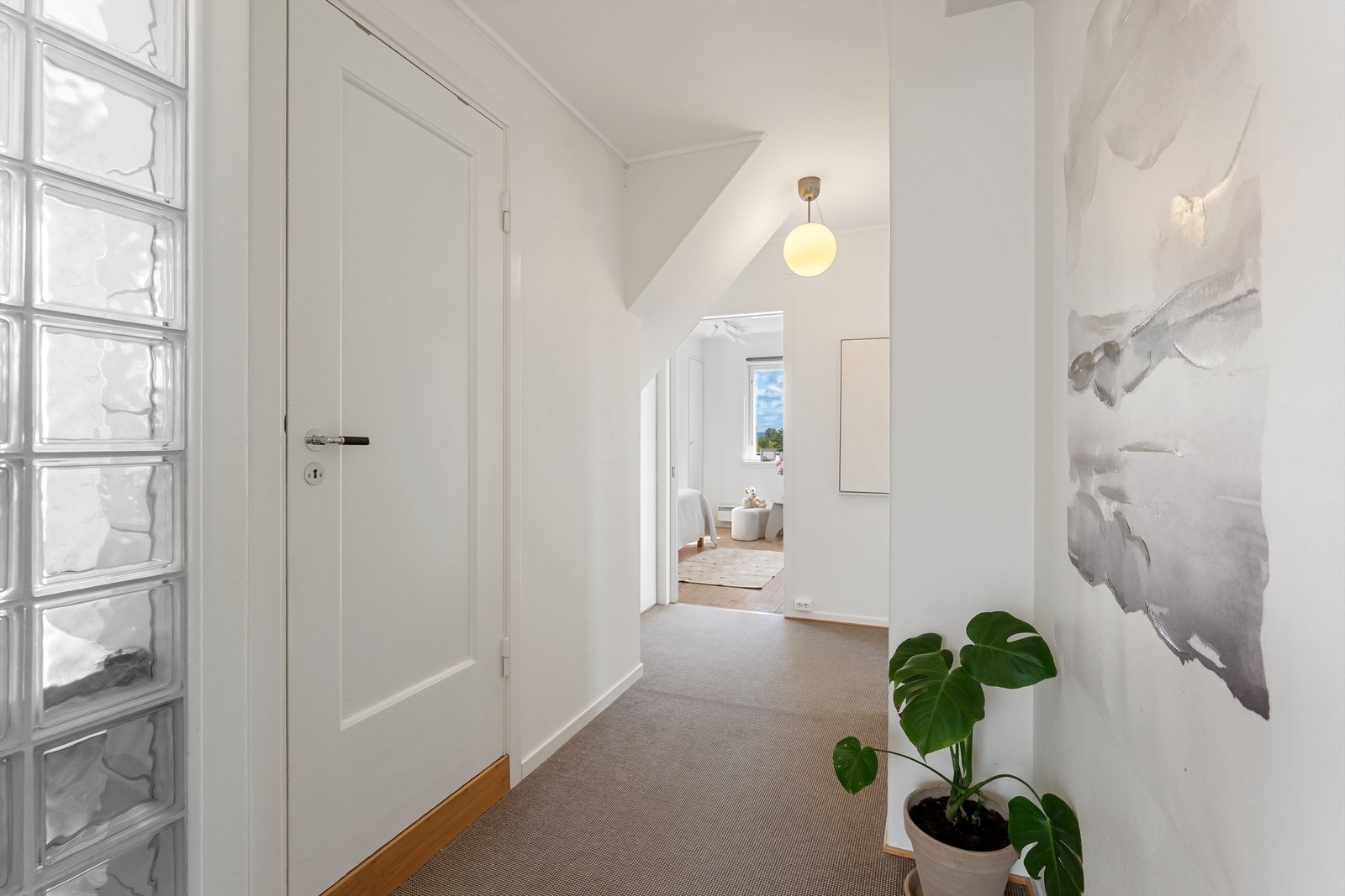 Gangarealet i andre etasje fordeler tilgangen til alle rommene på en effektiv måte. Galleribilde