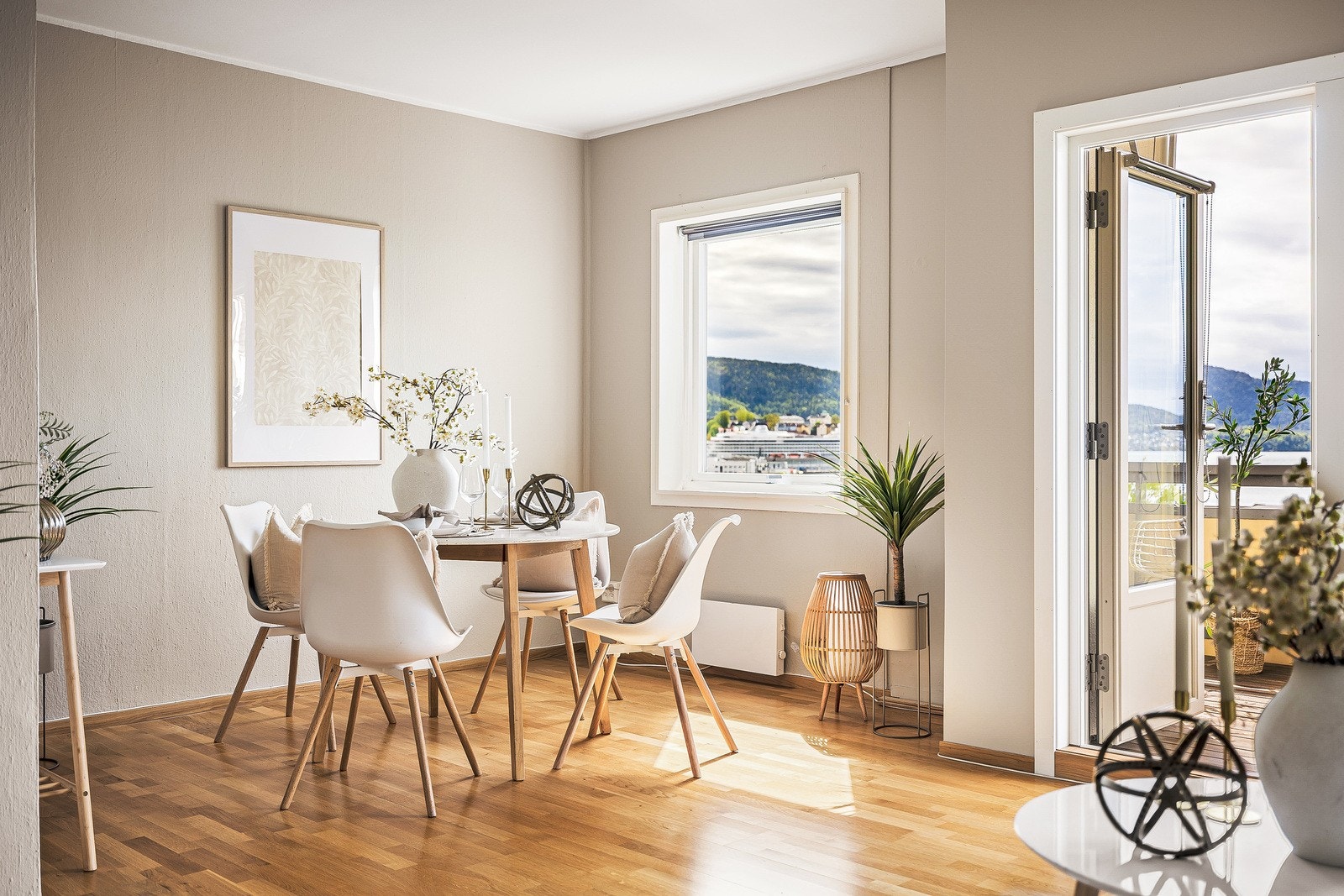 God plass til spisebord Galleribilde