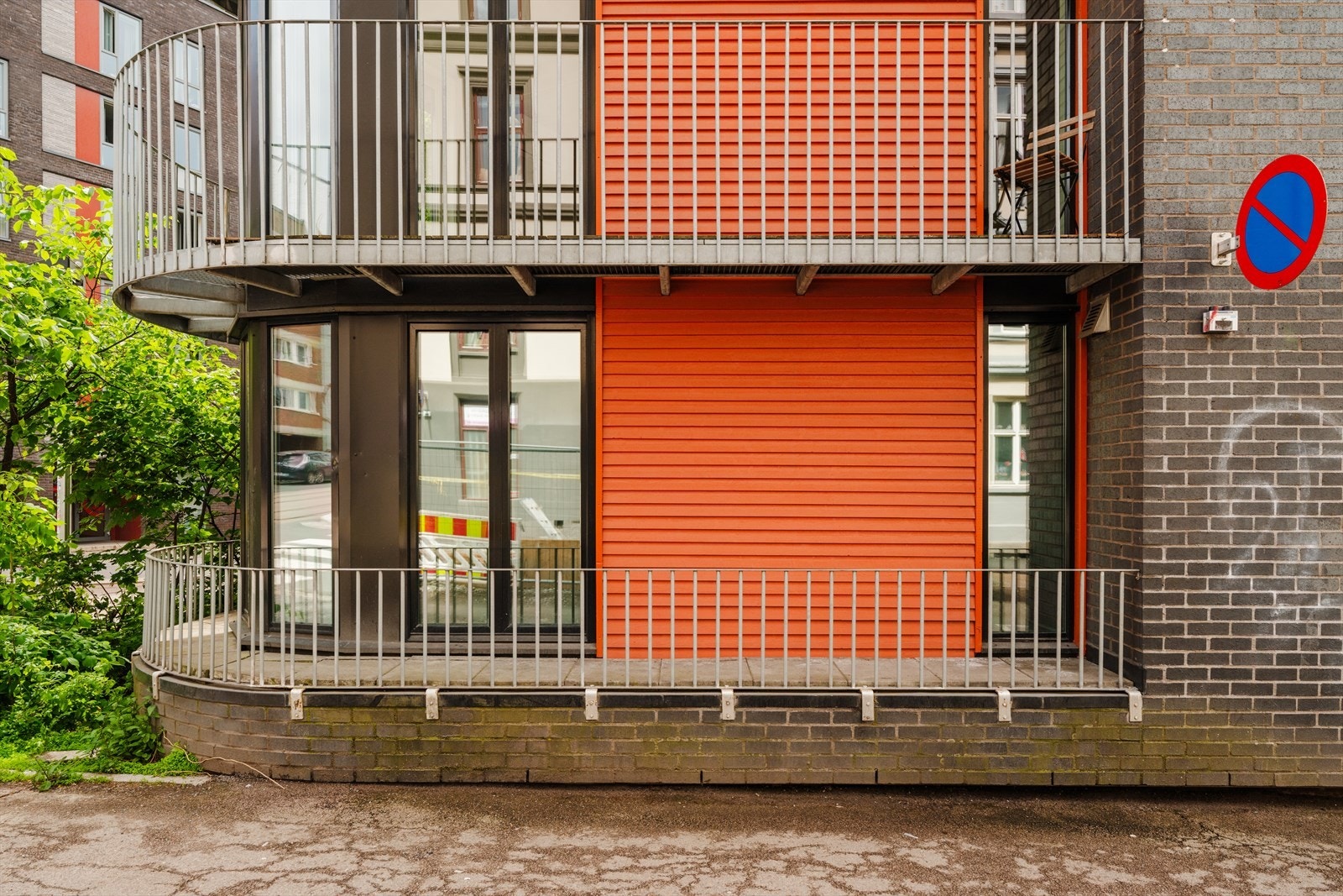 Det er luftebalkong utenfor stuen. Galleribilde