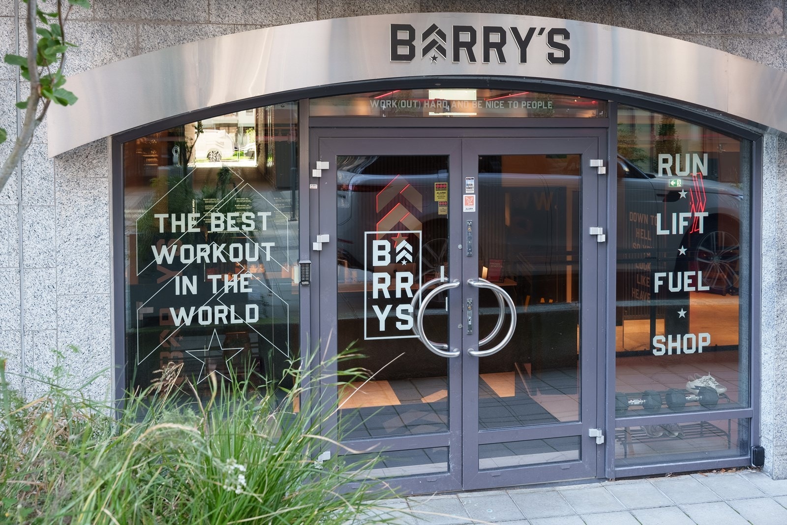 I nærområdet finner du flere treningssentre, inkludert SATS Colosseum og Barry's Bootcamp. Galleribilde