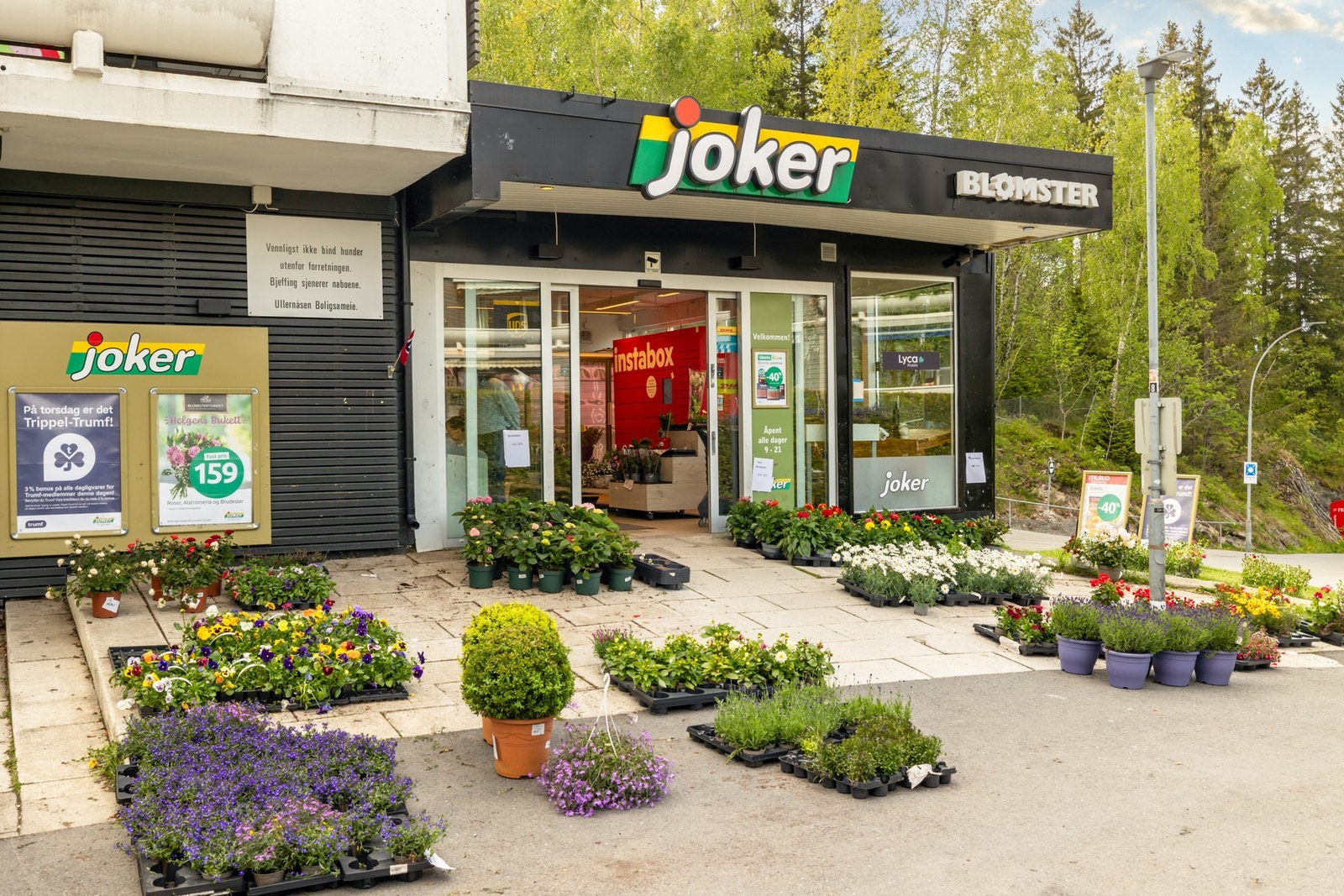 Søndagsåpne Joker Rustad Ullern ligger kun 4 minutter i gåavstand fra leiligheten Galleribilde