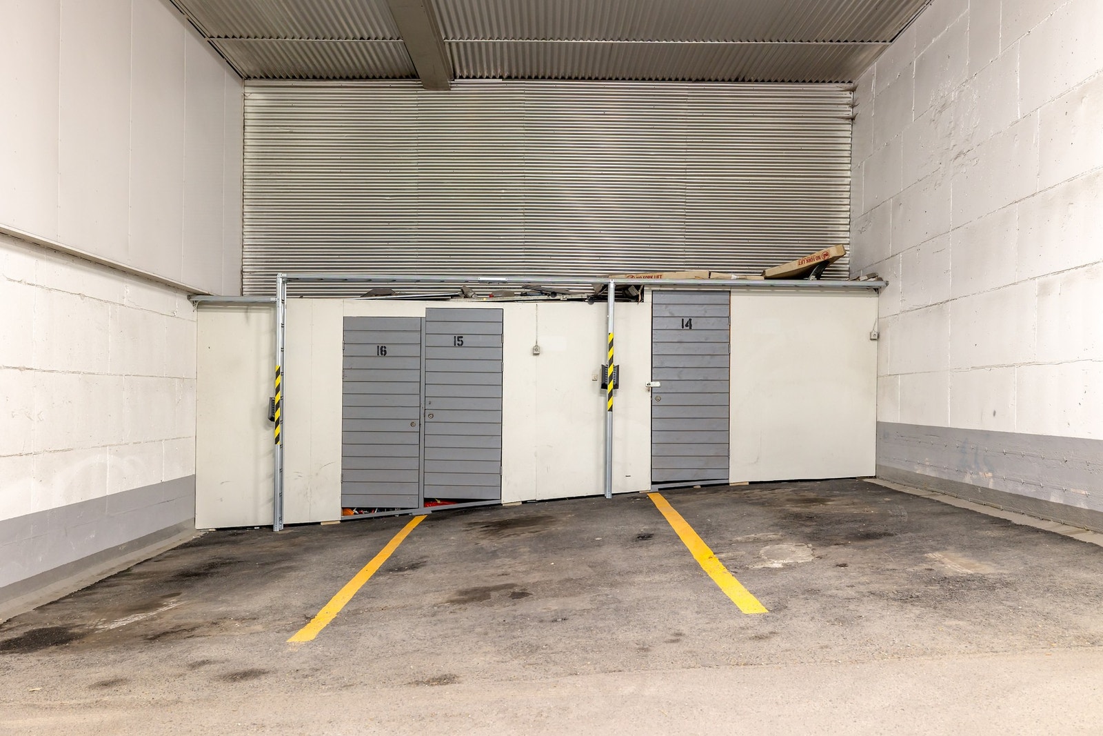 Leiligheten disponerer garasjeplassen som er merket med nr 15 Galleribilde