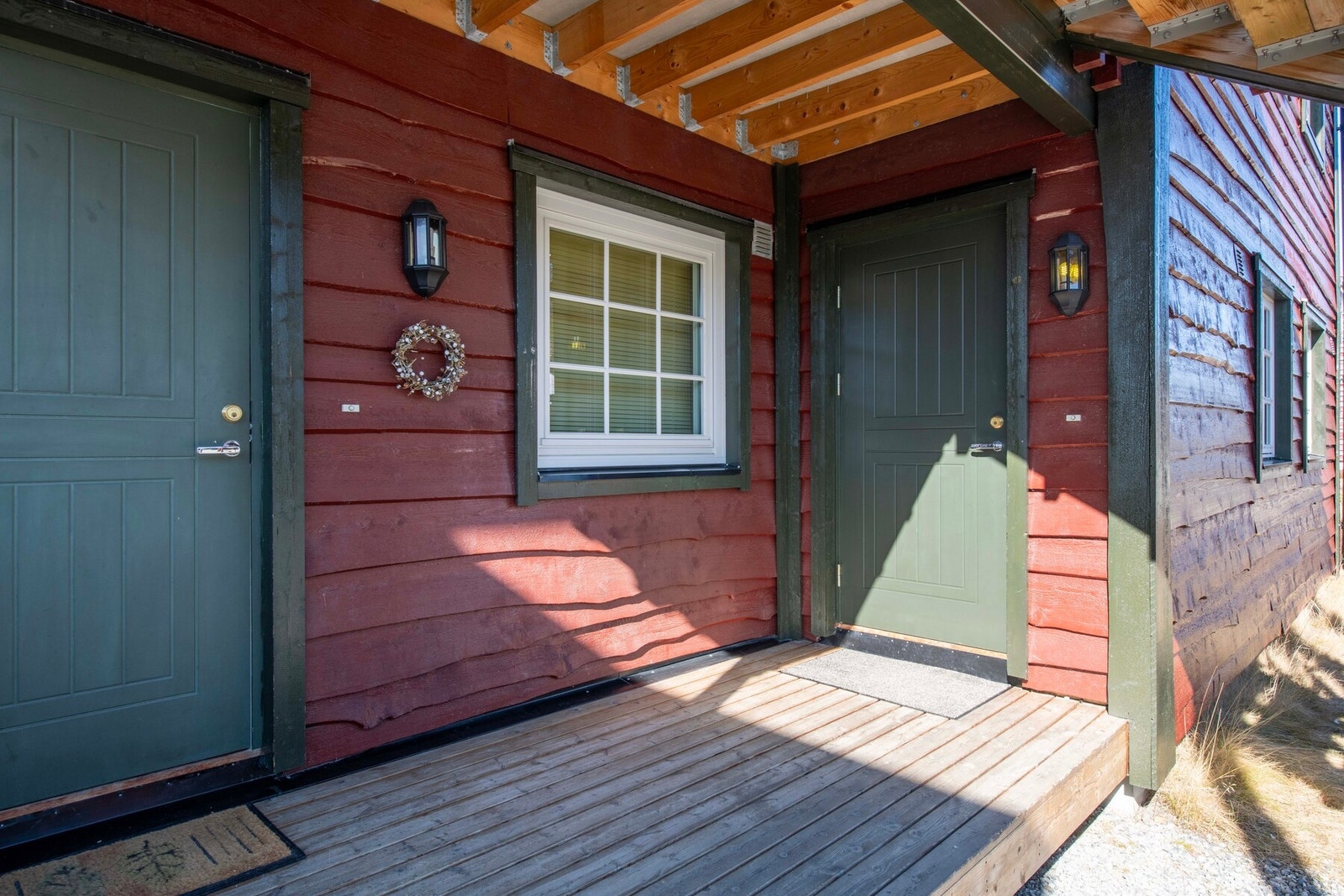 Overbygd inngangsparti. Galleribilde