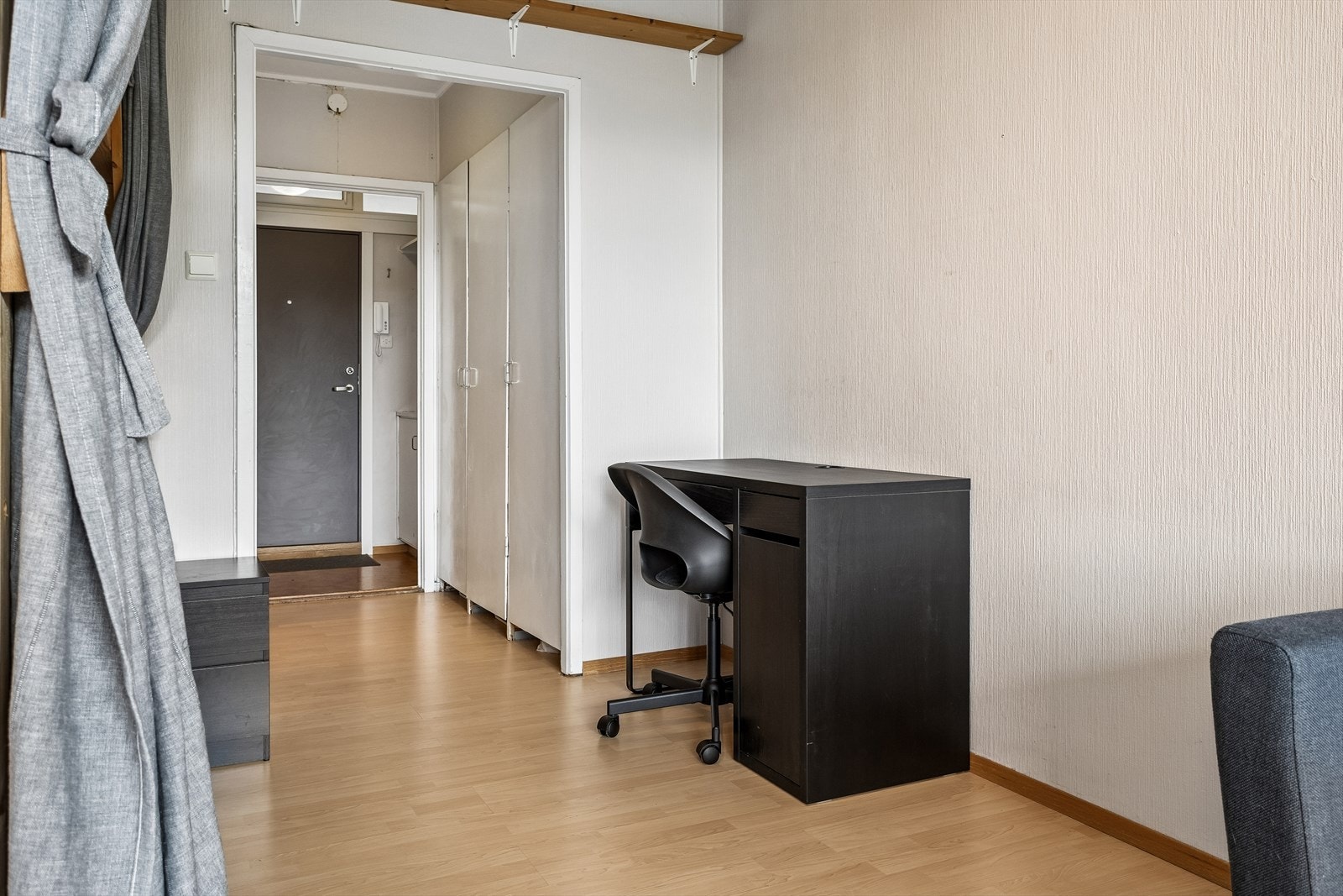 Det er også plass til en egen arbeidskrok i stuen. Galleribilde