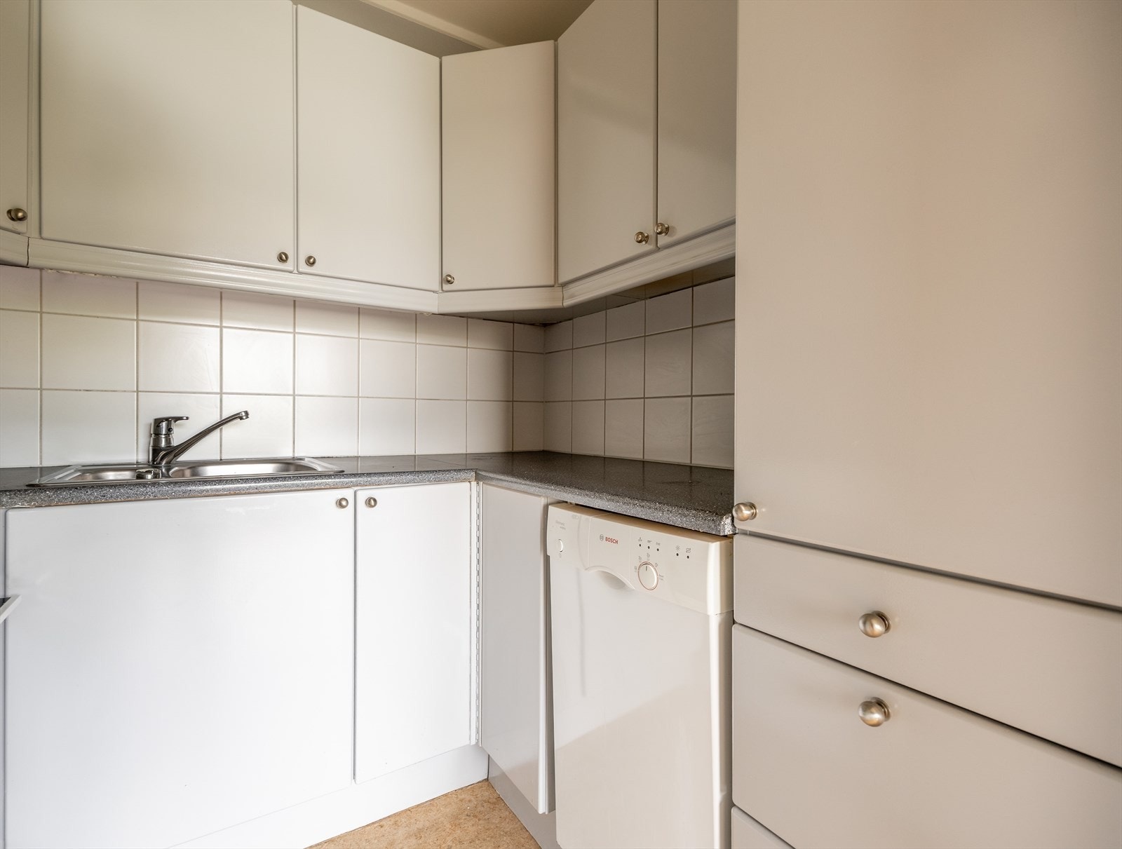 Eldre kjøkkeninnredning Galleribilde