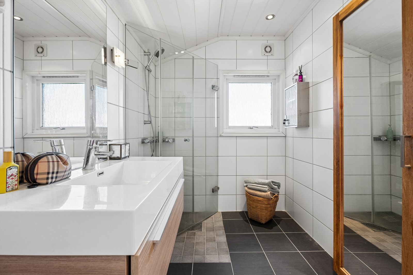 Lyst og pent bad. Galleribilde