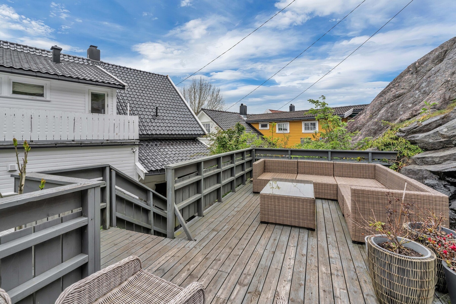 Terrasse på baksiden av boligen Galleribilde
