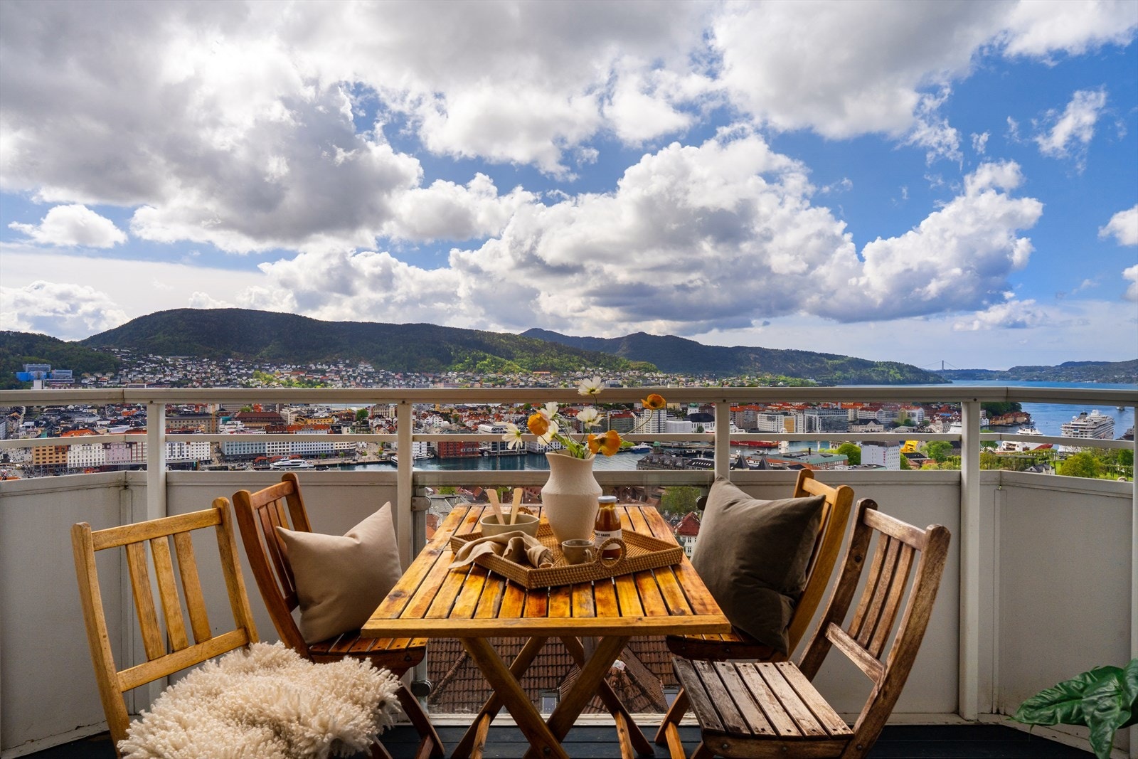Velkommen til Skanselien 17 - Presentert av Thomas Moldestad Olsen v/Eiendomsmegler Norge! Galleribilde