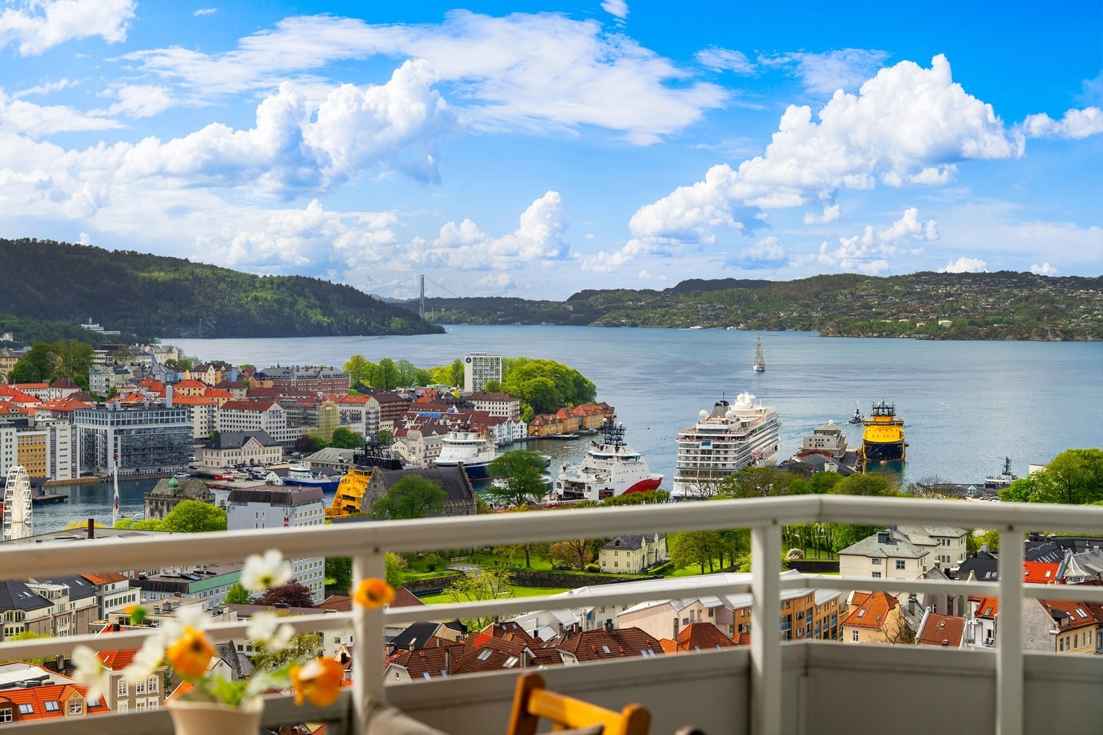 Fra balkongen kan man nyte gode solforhold. Galleribilde