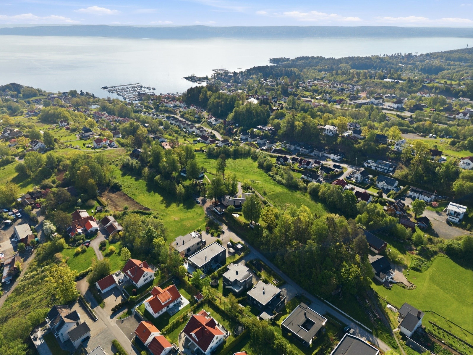 Vollen er et populært og barnevennlig område med kort vei til både sjøen og marka. Galleribilde
