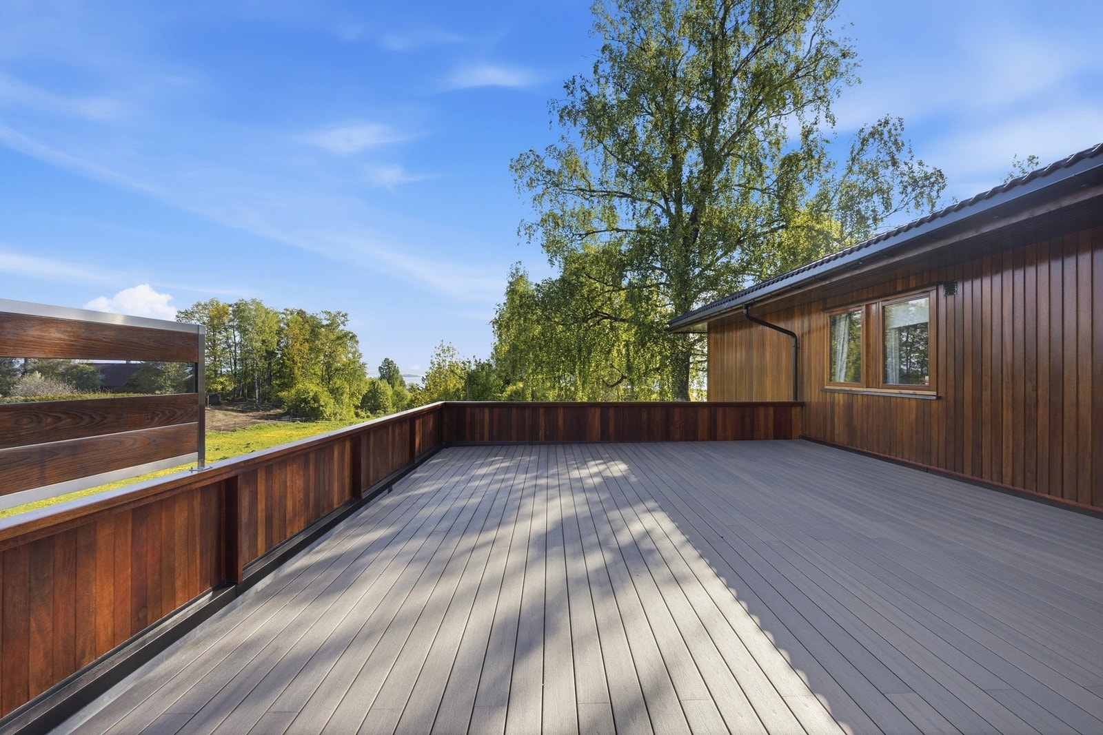 Denne terrassen har ettermiddags og kveldssol. Galleribilde