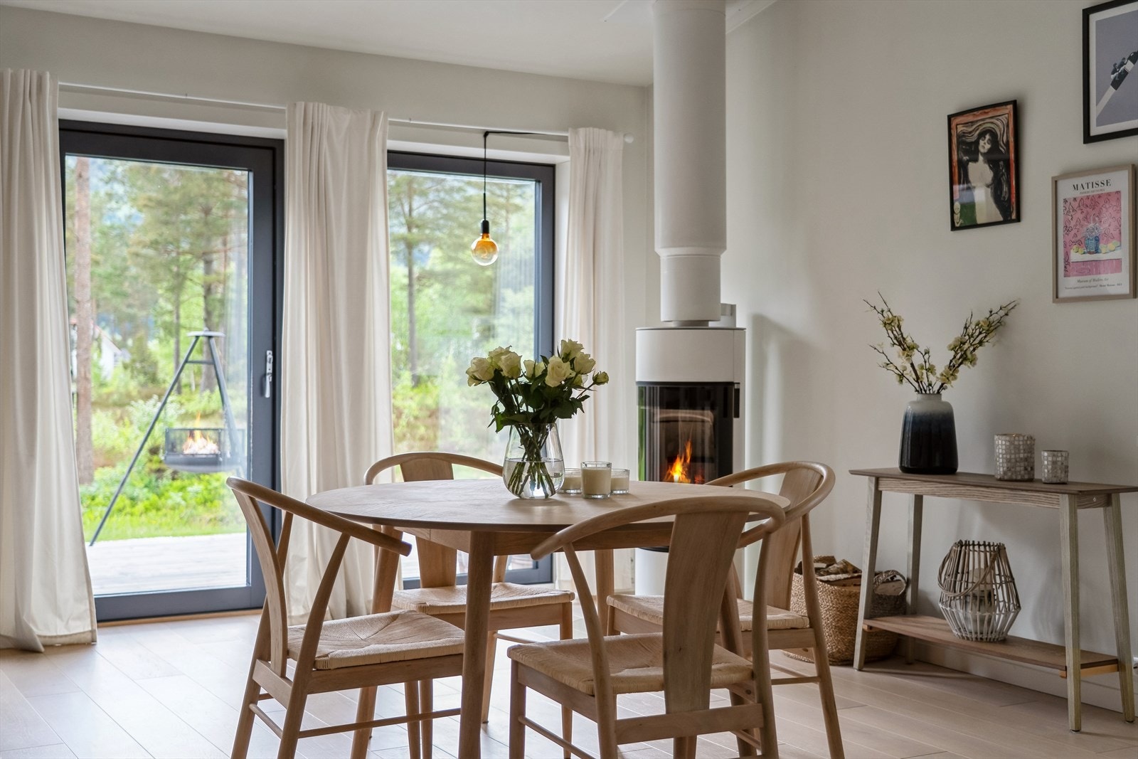 En moderne og lekker bolig med svært usjenert beliggenhet Galleribilde