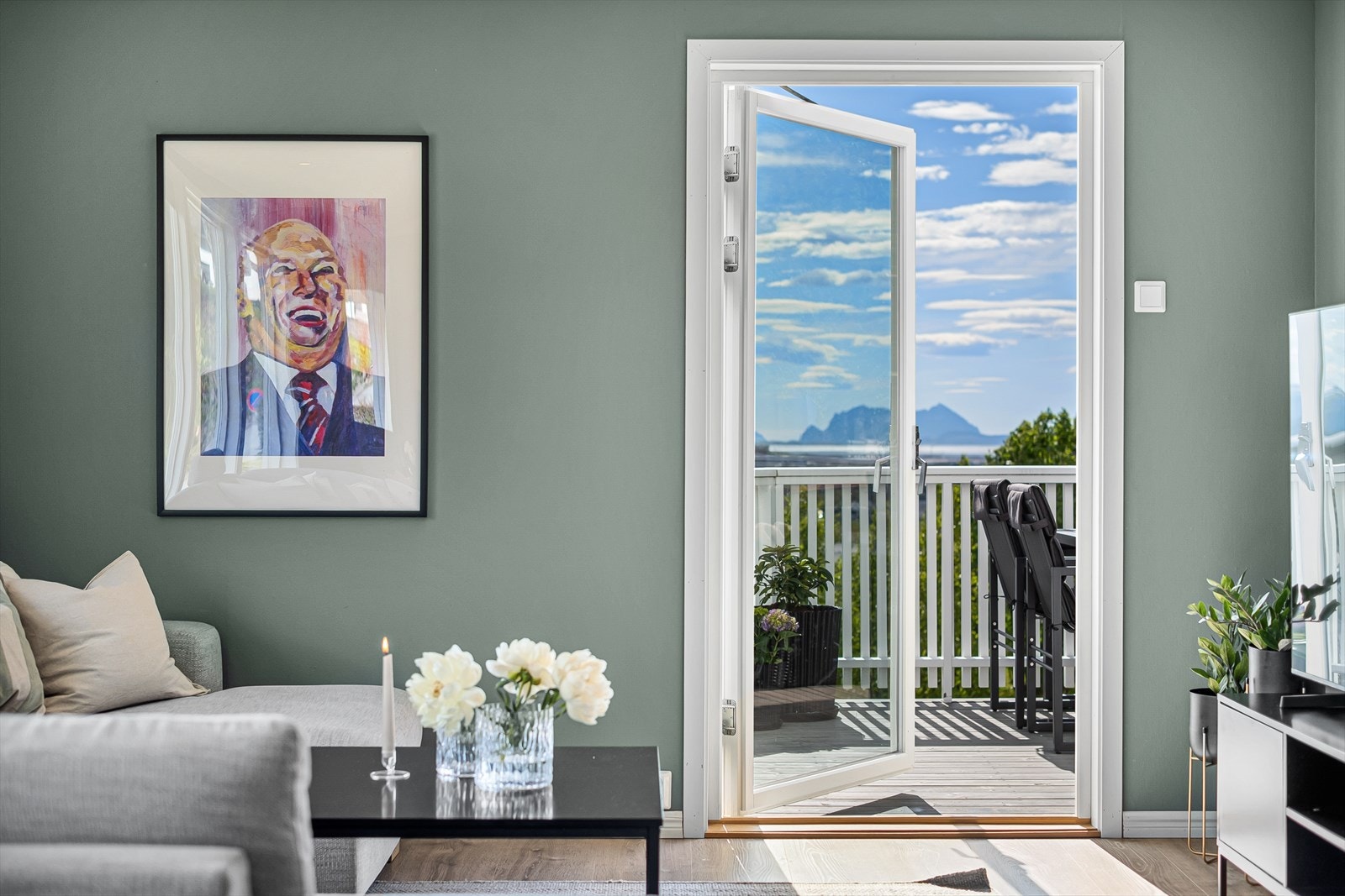 Altandør ble satt inn da veranda ble bygd (2022) Galleribilde
