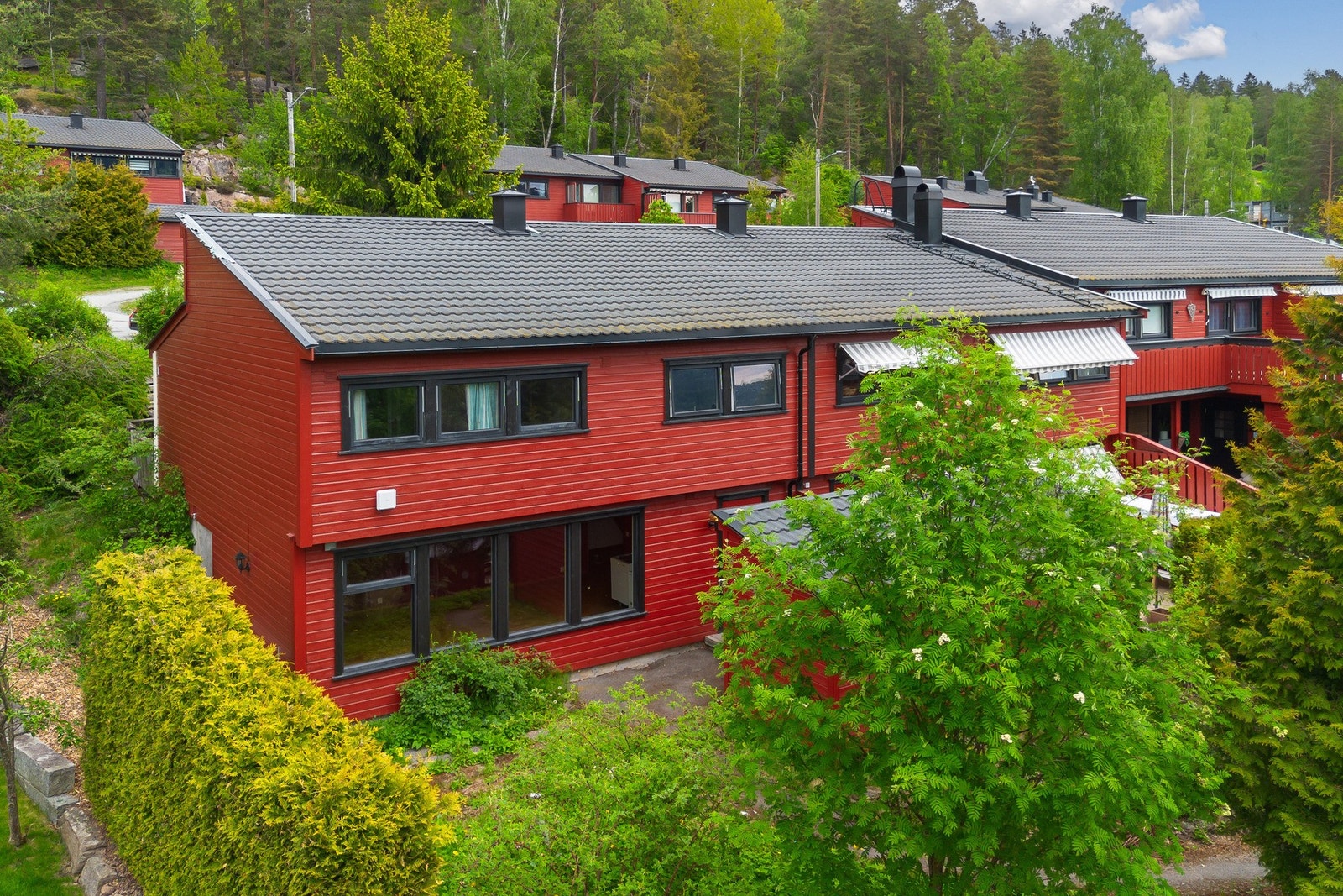 Velkommen til Brøttet 35. Presentert av Eiendomsmegler MNEF Jørgen Berg. Galleribilde