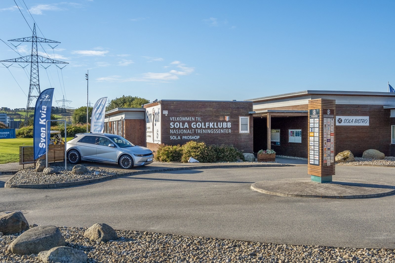 For den golfinteresserte er det kun en kort tur til Sola Golfklubb. Galleribilde