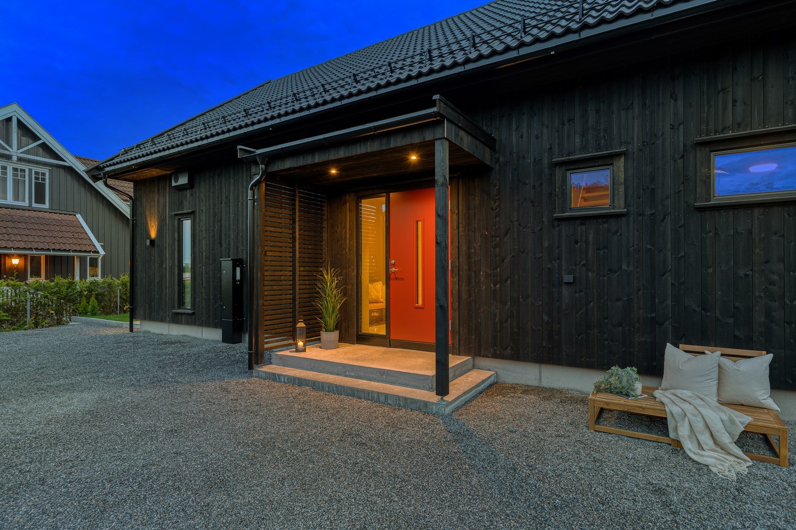 Hyggelig inngangsparti - velkommen til visning! Galleribilde
