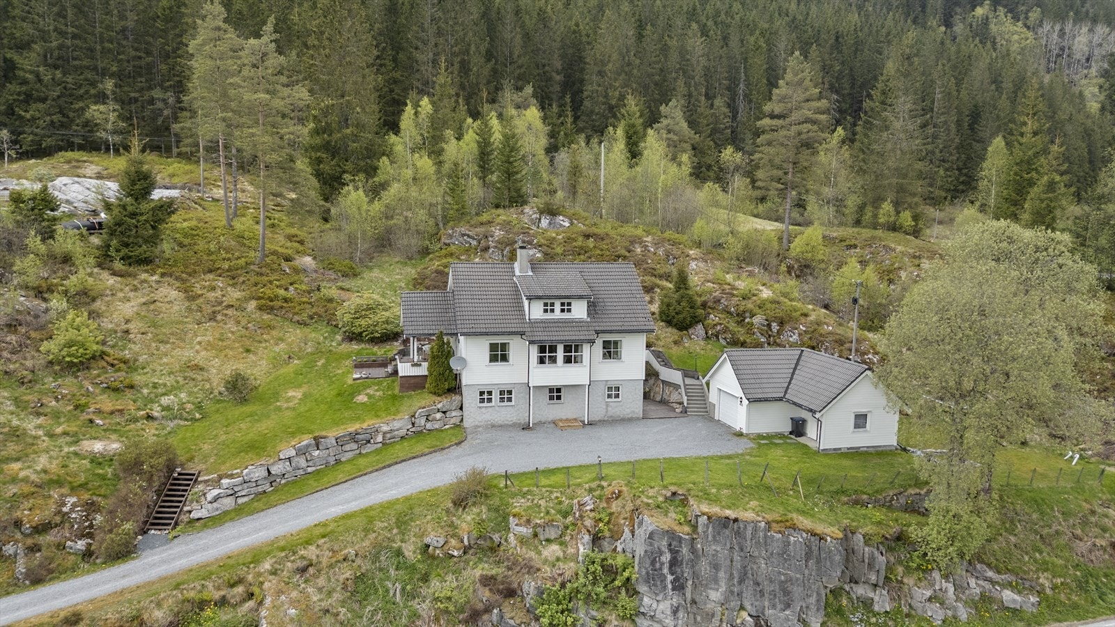 - Velkommen til Angedalsvegen 403 - Galleribilde