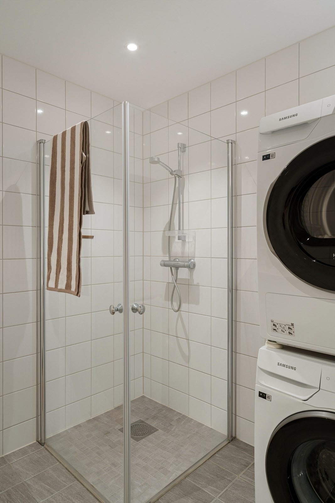 Opplegg for vaskemaskin. Galleribilde