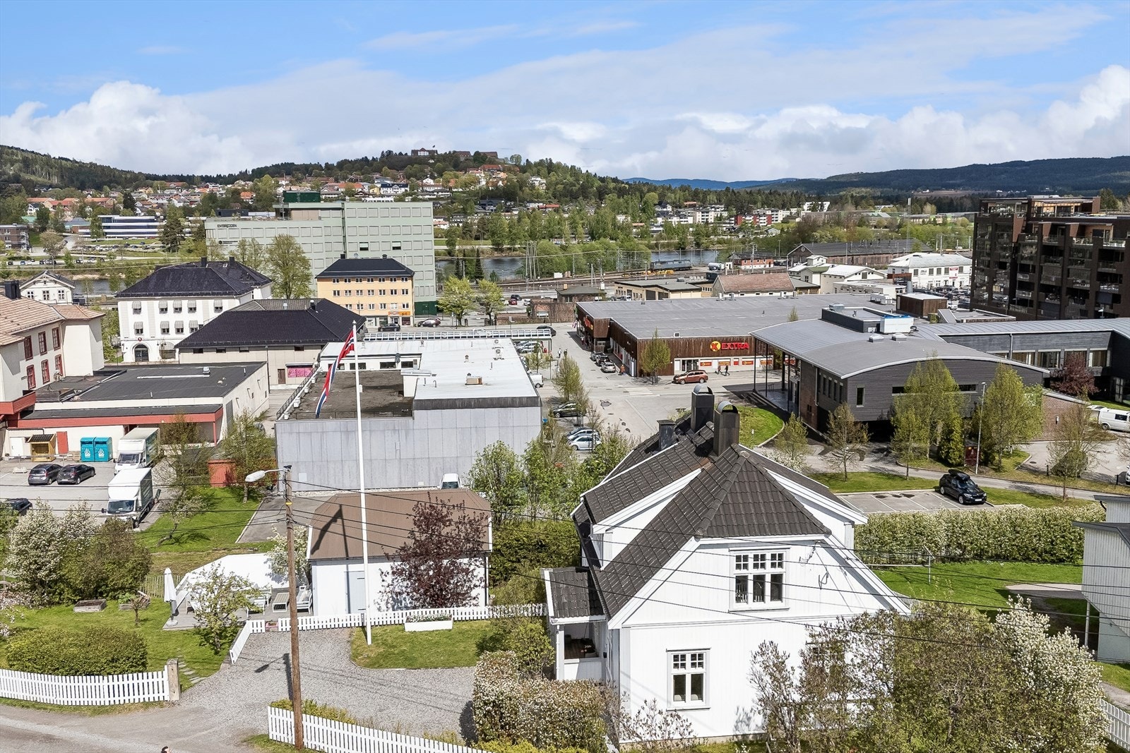 Fra boligen er det gangavstand til Kongsvinger stasjon, kun 300 meter unna. Galleribilde