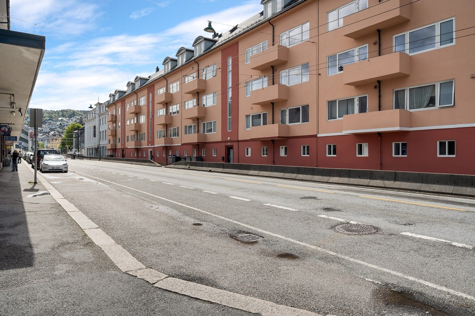 - Det er kun 100 meter til nærmeste busstopp - Galleribilde