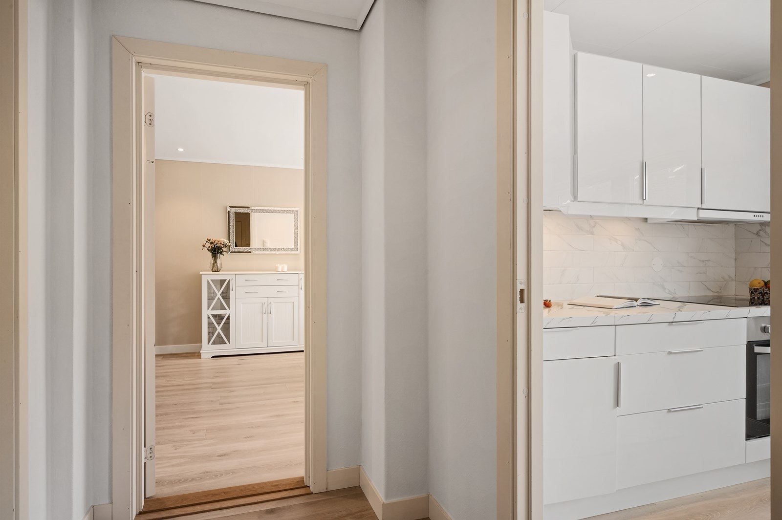 - Leiligheten har en romslig entré på 7,2 m² - Galleribilde