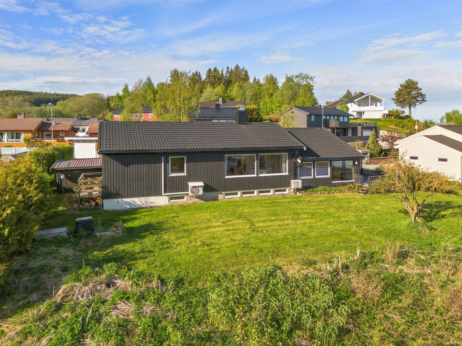 Taktekking, takrenner, nedløp og beslag er fra 2020! Galleribilde