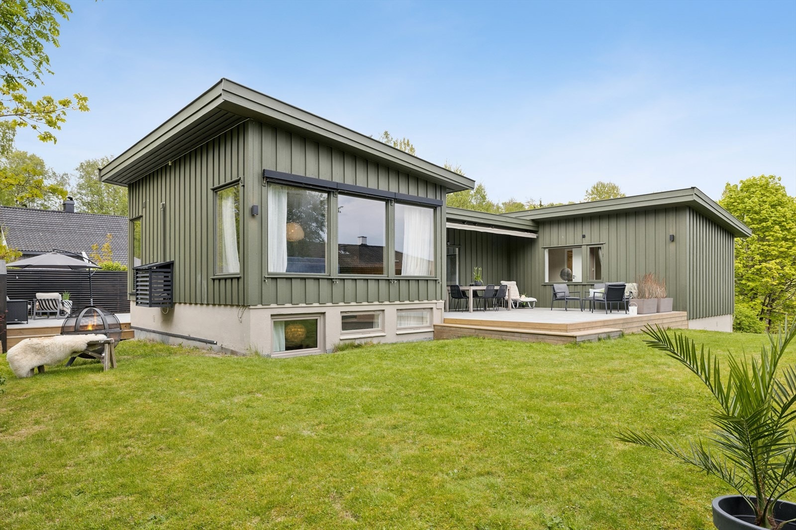 Boligen er på 221 BRA i og holder en gjennomgående god og høy standard. Galleribilde