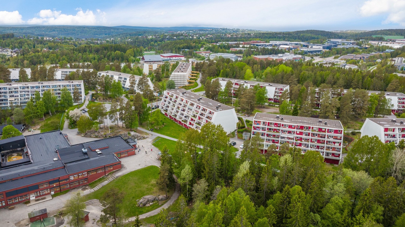 Vevelstadåsen ligger sentralt og populært til på Langhus, ca. 5 km nord for Ski sentrum. Galleribilde